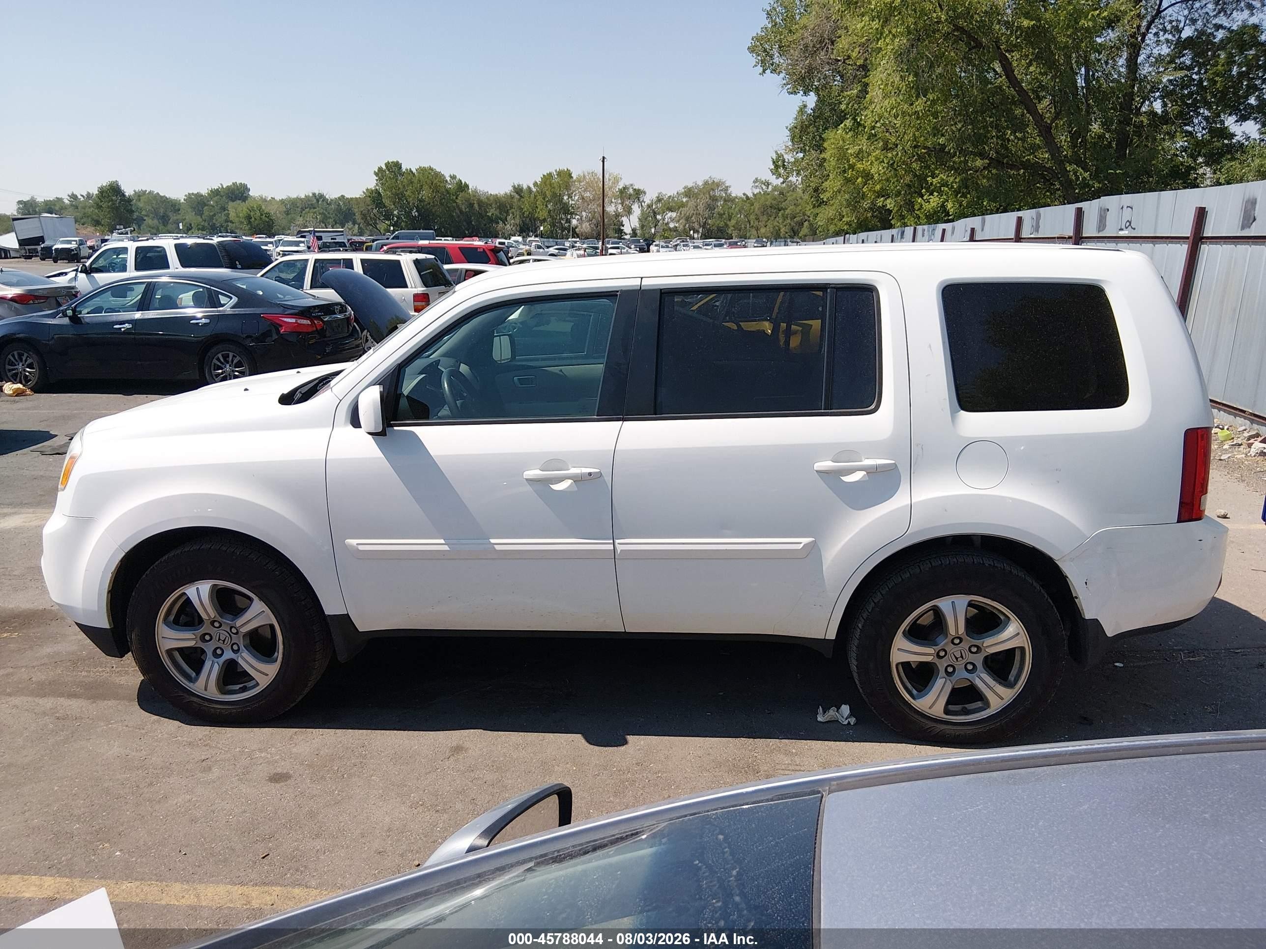 2013 Honda Pilot Ex White vin: 5FNYF4H40DB044894