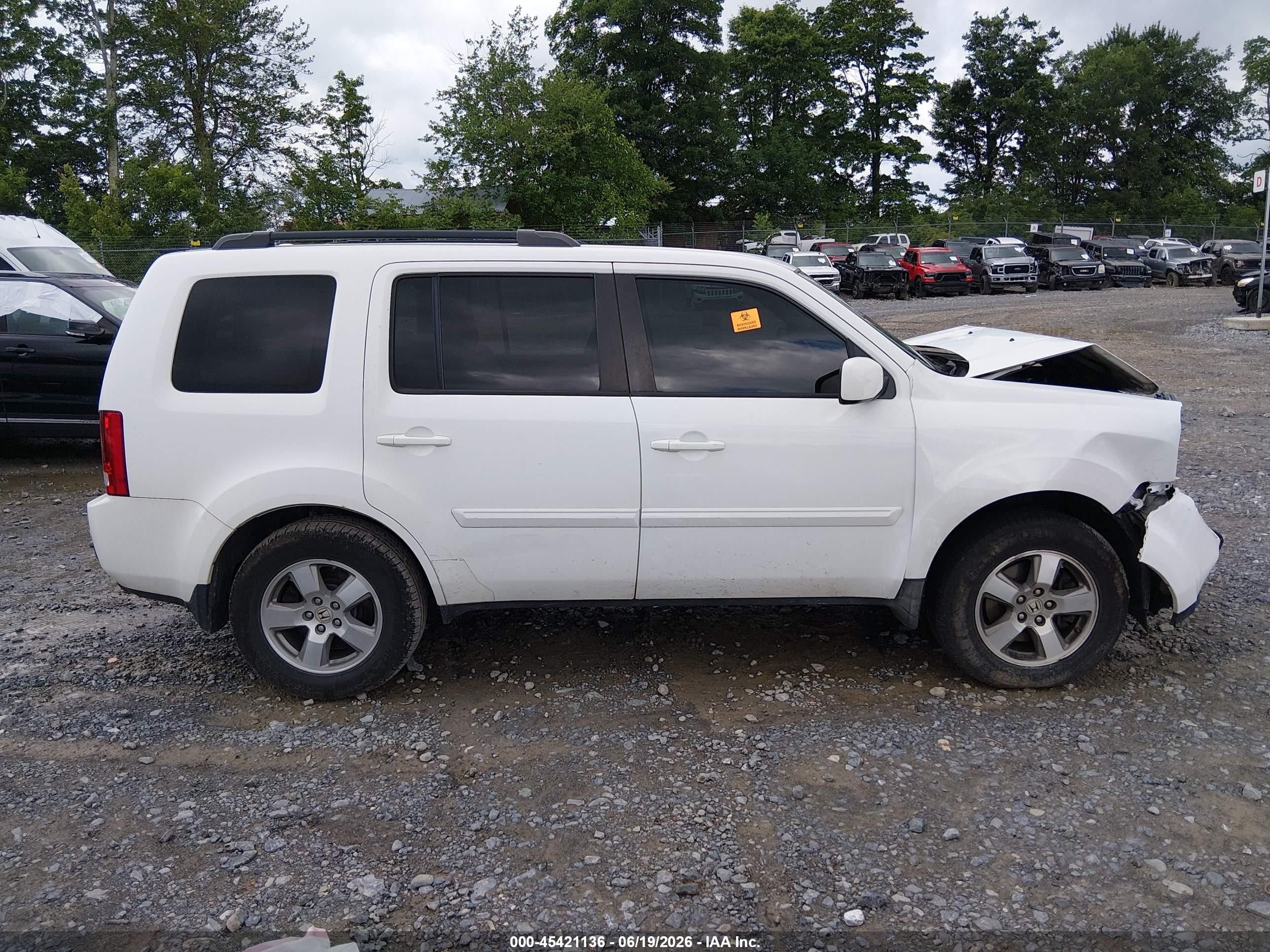 2010 Honda Pilot Ex White vin: 5FNYF4H41AB035259