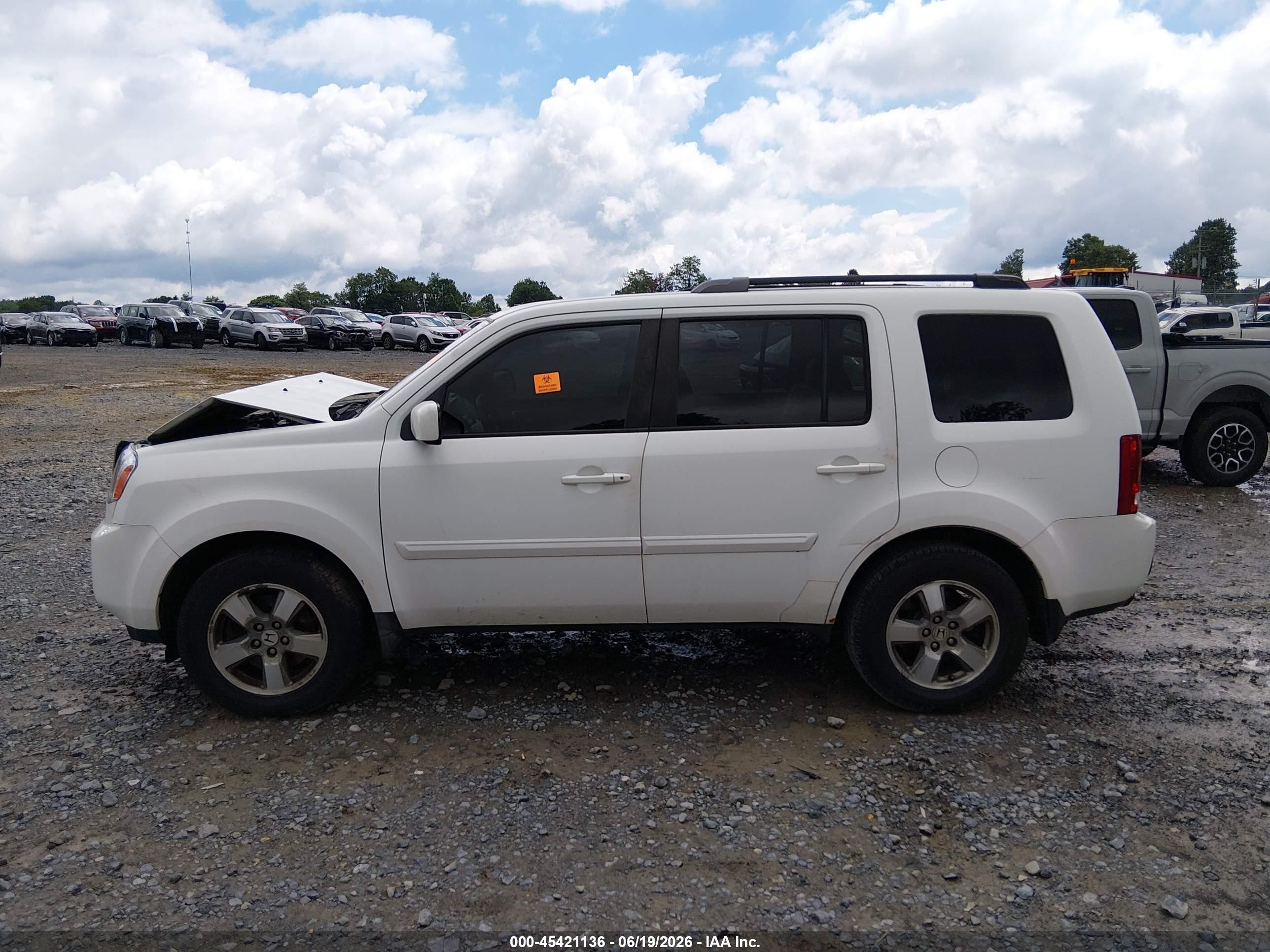 2010 Honda Pilot Ex White vin: 5FNYF4H41AB035259