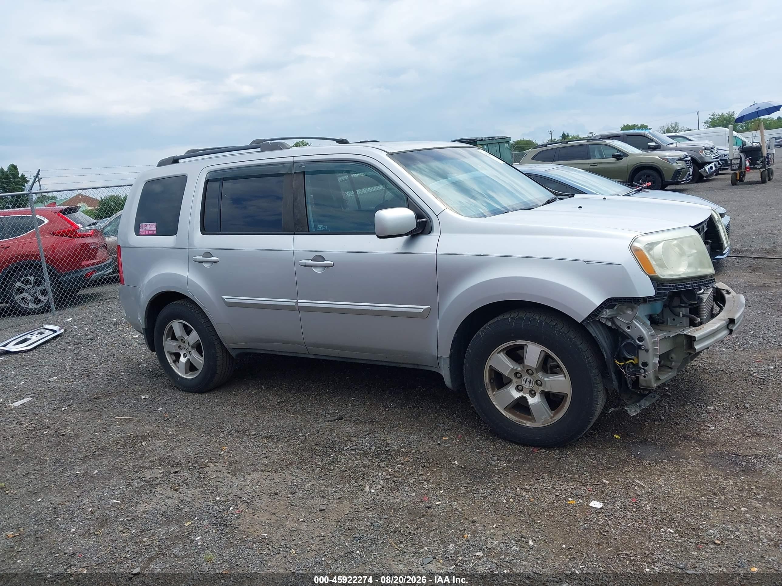 2011 Honda Pilot Ex Silver vin: 5FNYF4H41BB004921