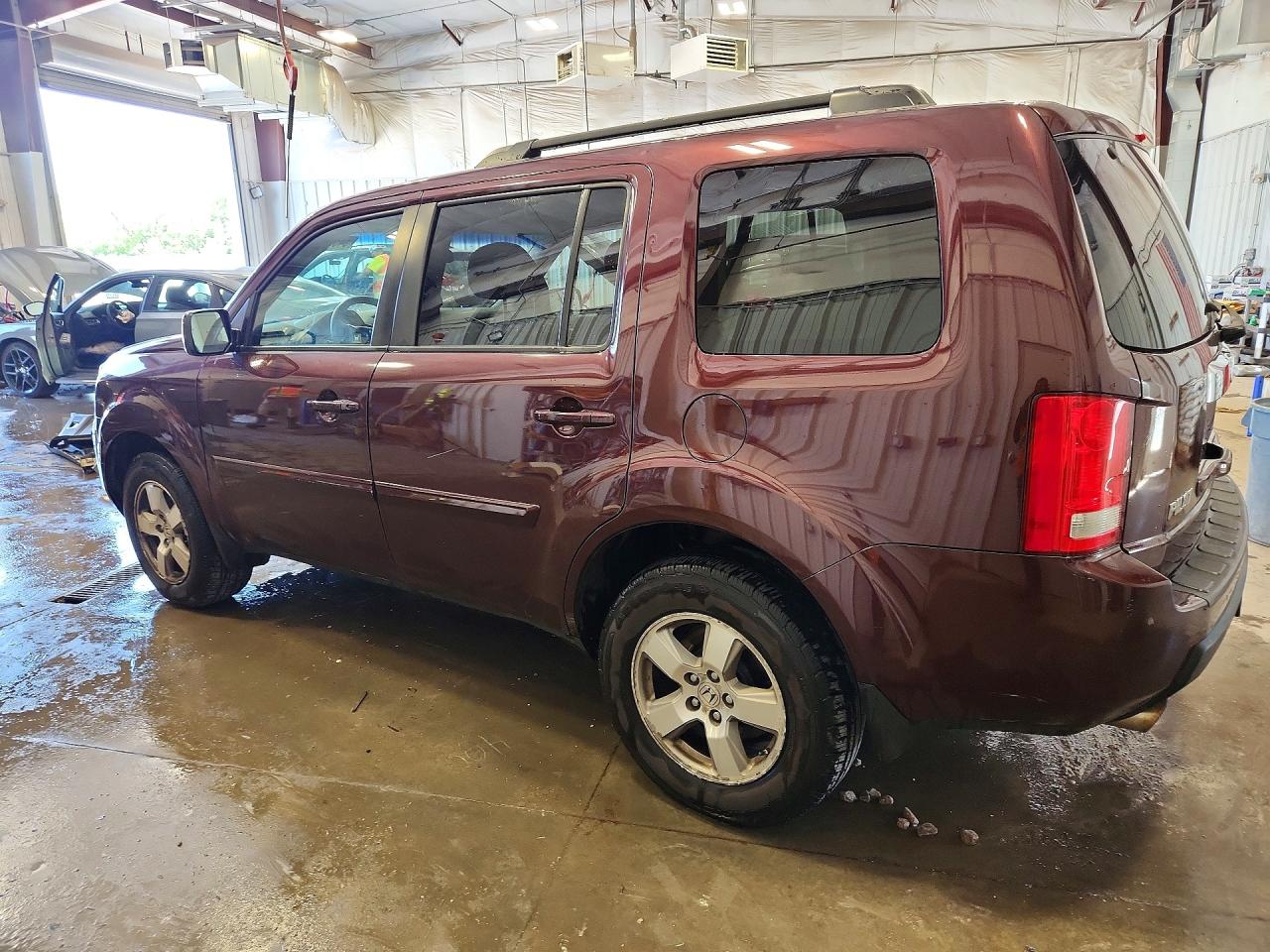 2011 Honda Pilot Ex Maroon vin: 5FNYF4H41BB007379