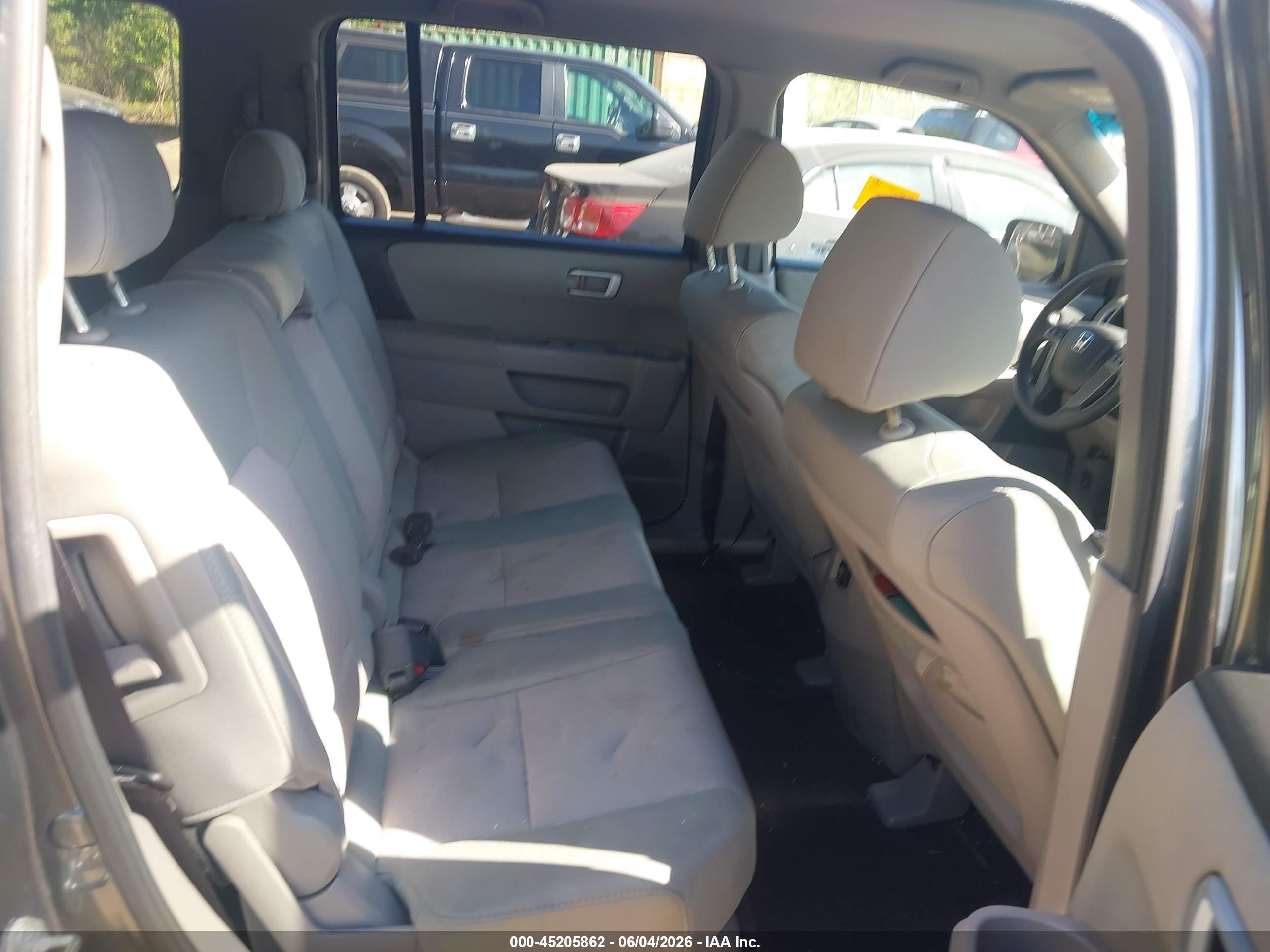 2011 Honda Pilot Ex Gray vin: 5FNYF4H41BB034419