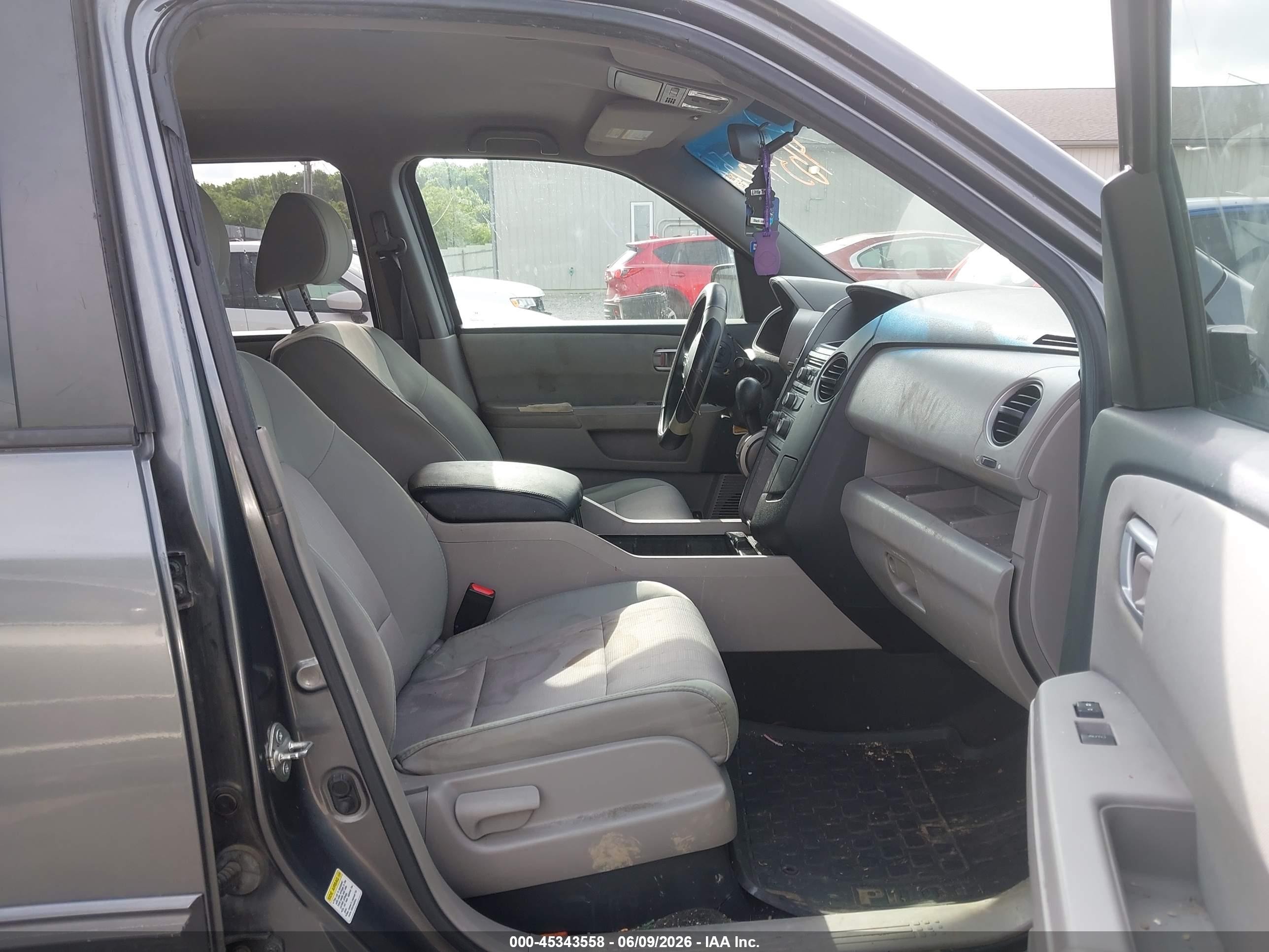 2012 Honda Pilot Ex Gray vin: 5FNYF4H41CB012728