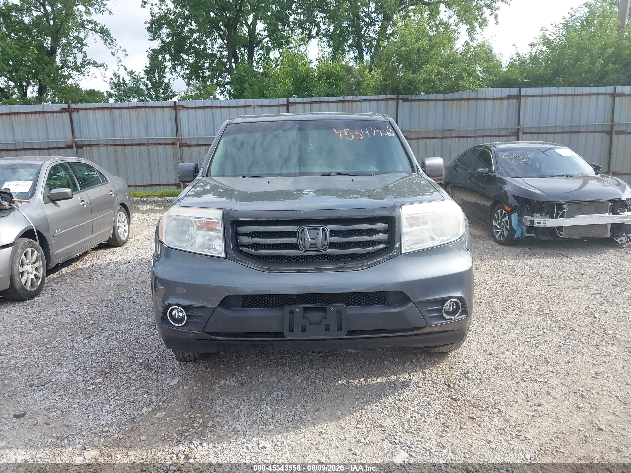 2012 Honda Pilot Ex Gray vin: 5FNYF4H41CB012728
