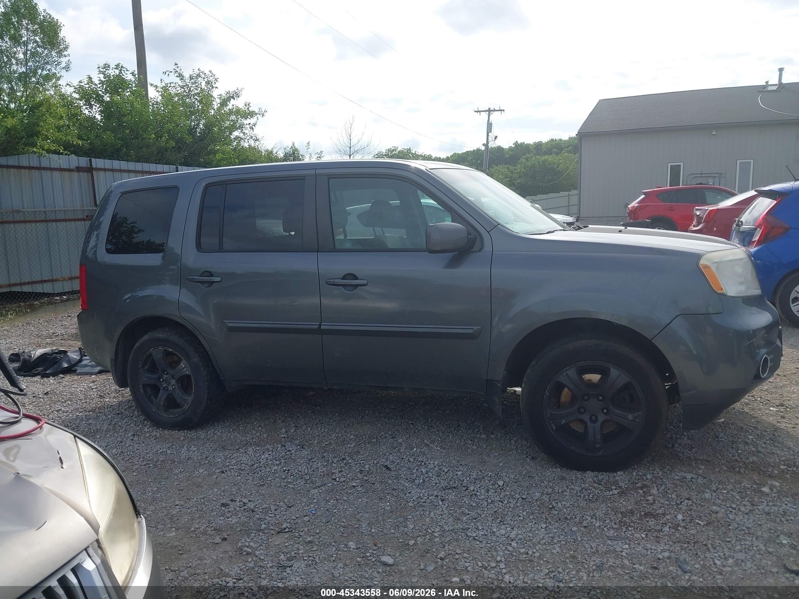 2012 Honda Pilot Ex Gray vin: 5FNYF4H41CB012728