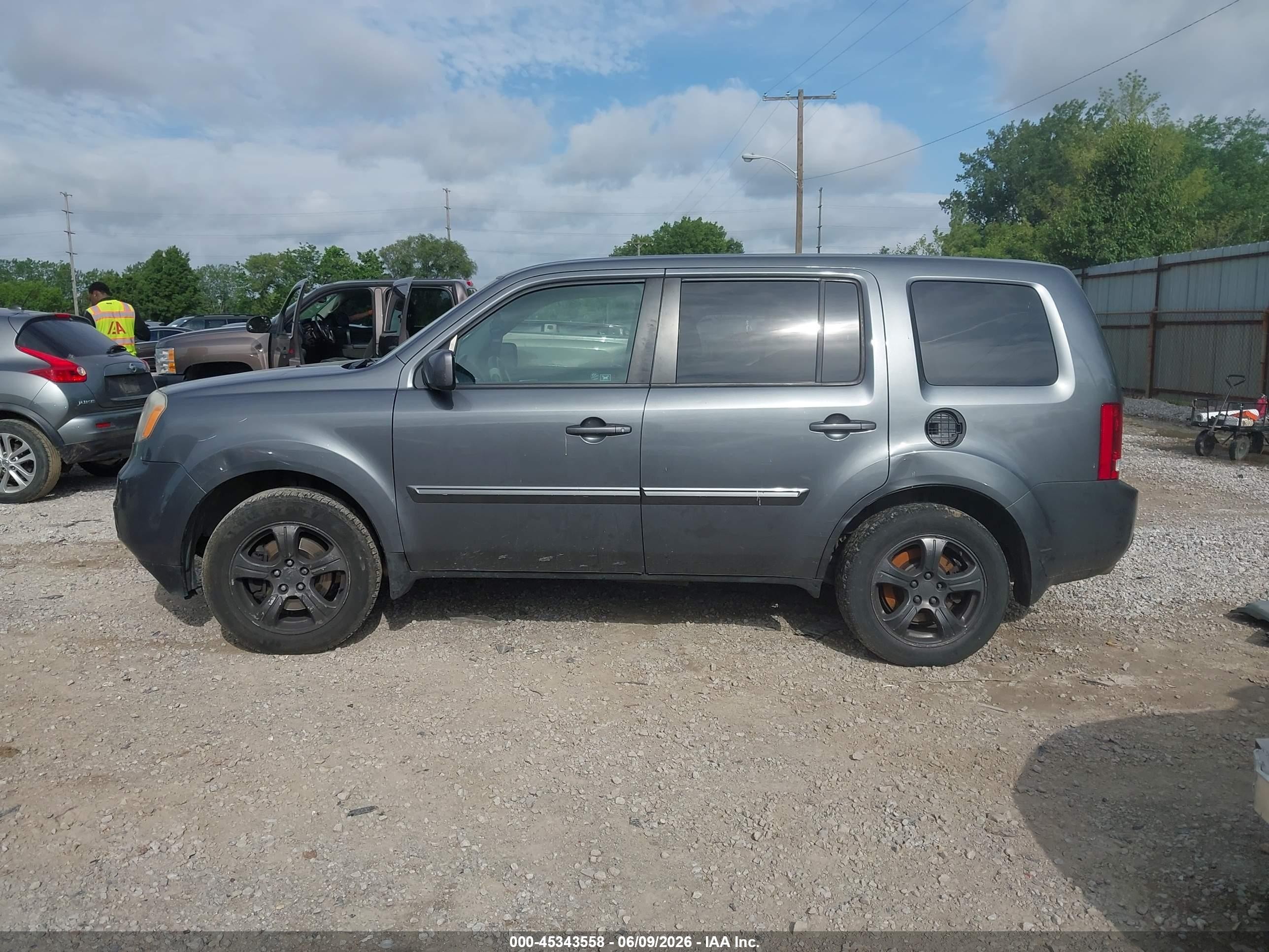 2012 Honda Pilot Ex Gray vin: 5FNYF4H41CB012728