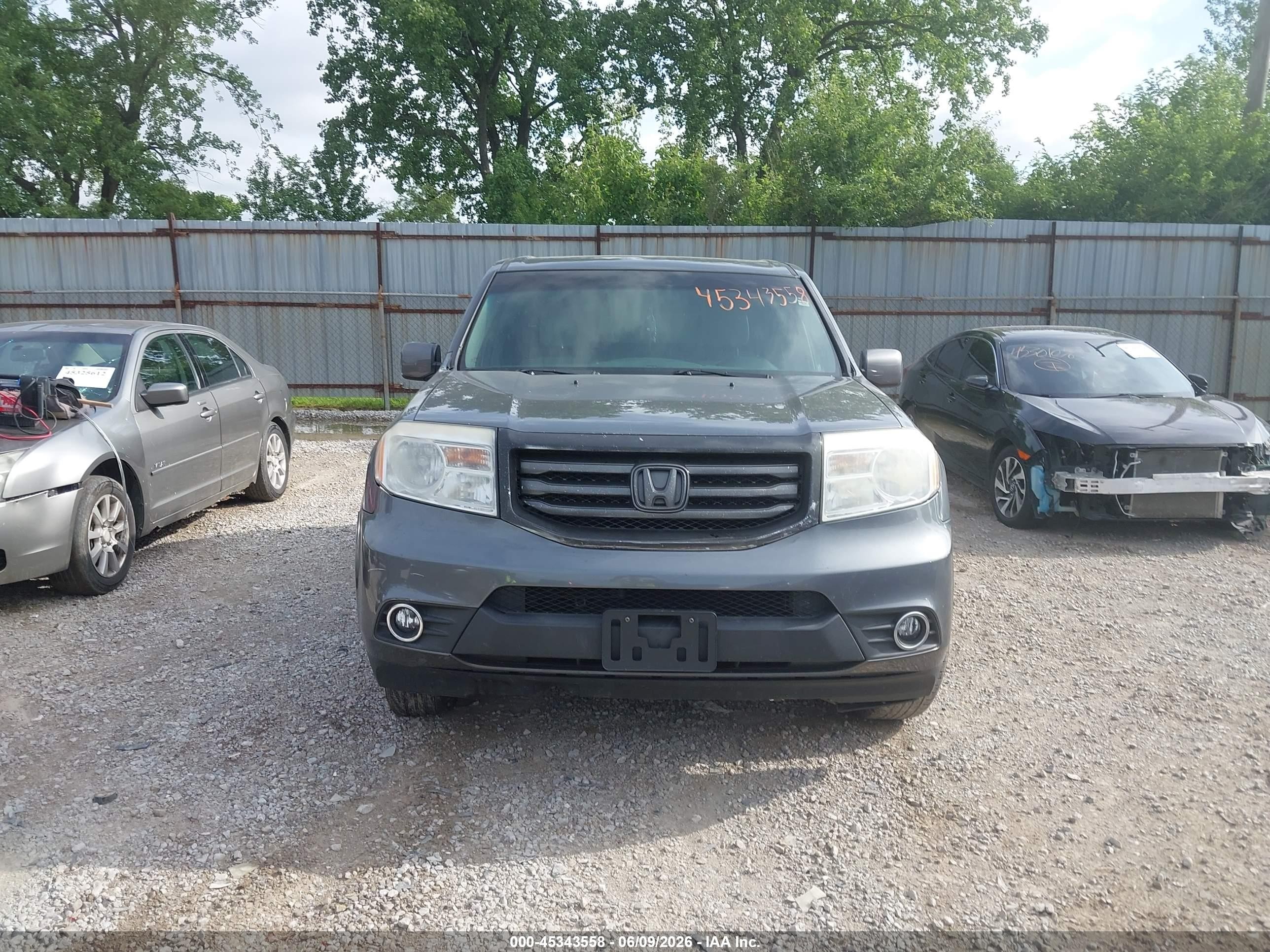 2012 Honda Pilot Ex Gray vin: 5FNYF4H41CB012728