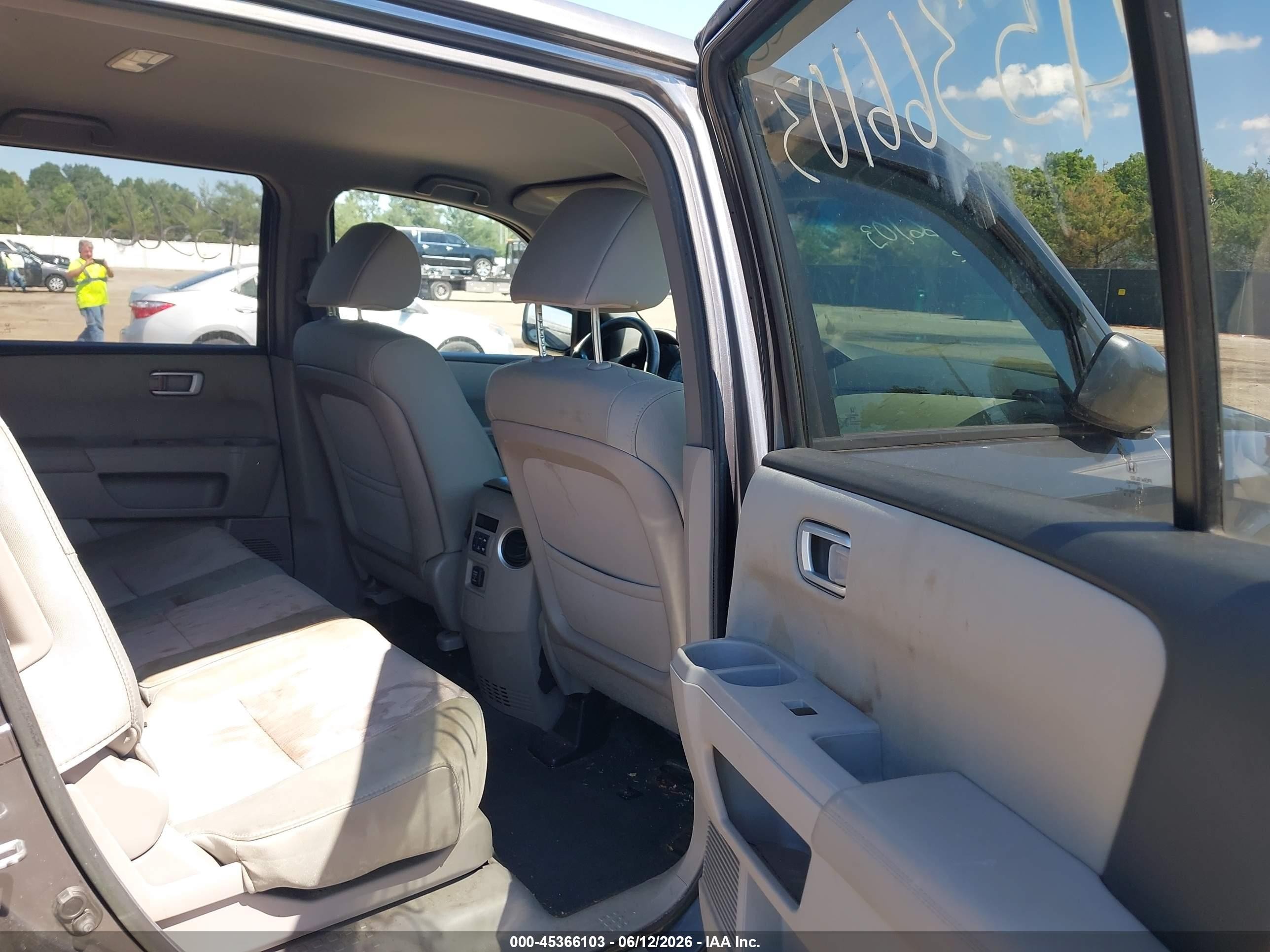 2013 Honda Pilot Ex Gray vin: 5FNYF4H41DB034651