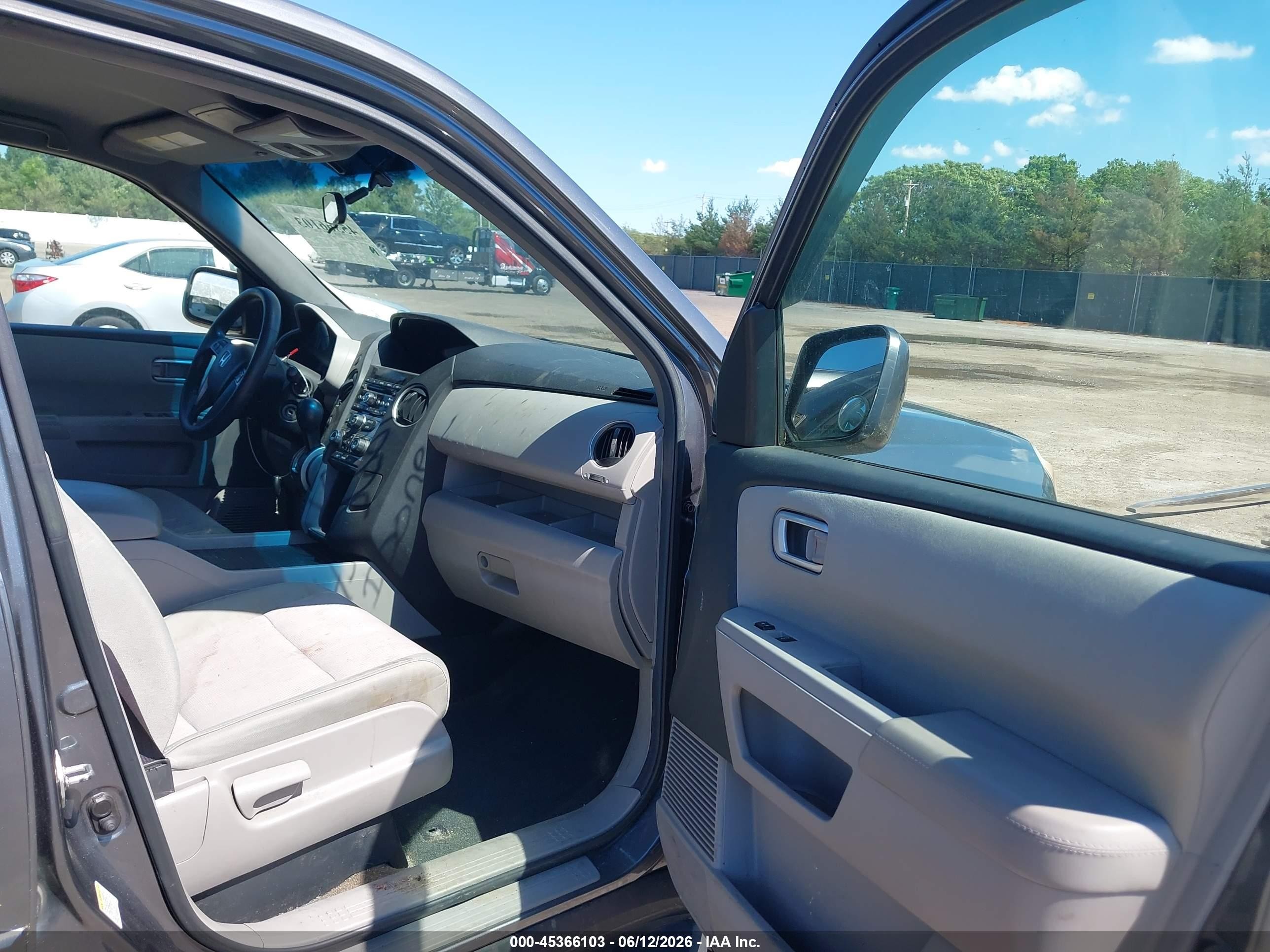 2013 Honda Pilot Ex Gray vin: 5FNYF4H41DB034651