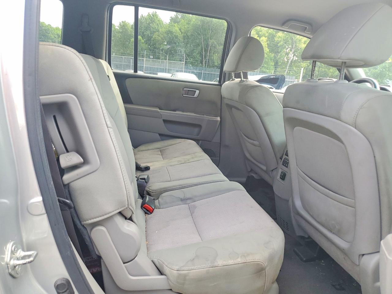 2012 Honda Pilot Ex Silver vin: 5FNYF4H42CB002502