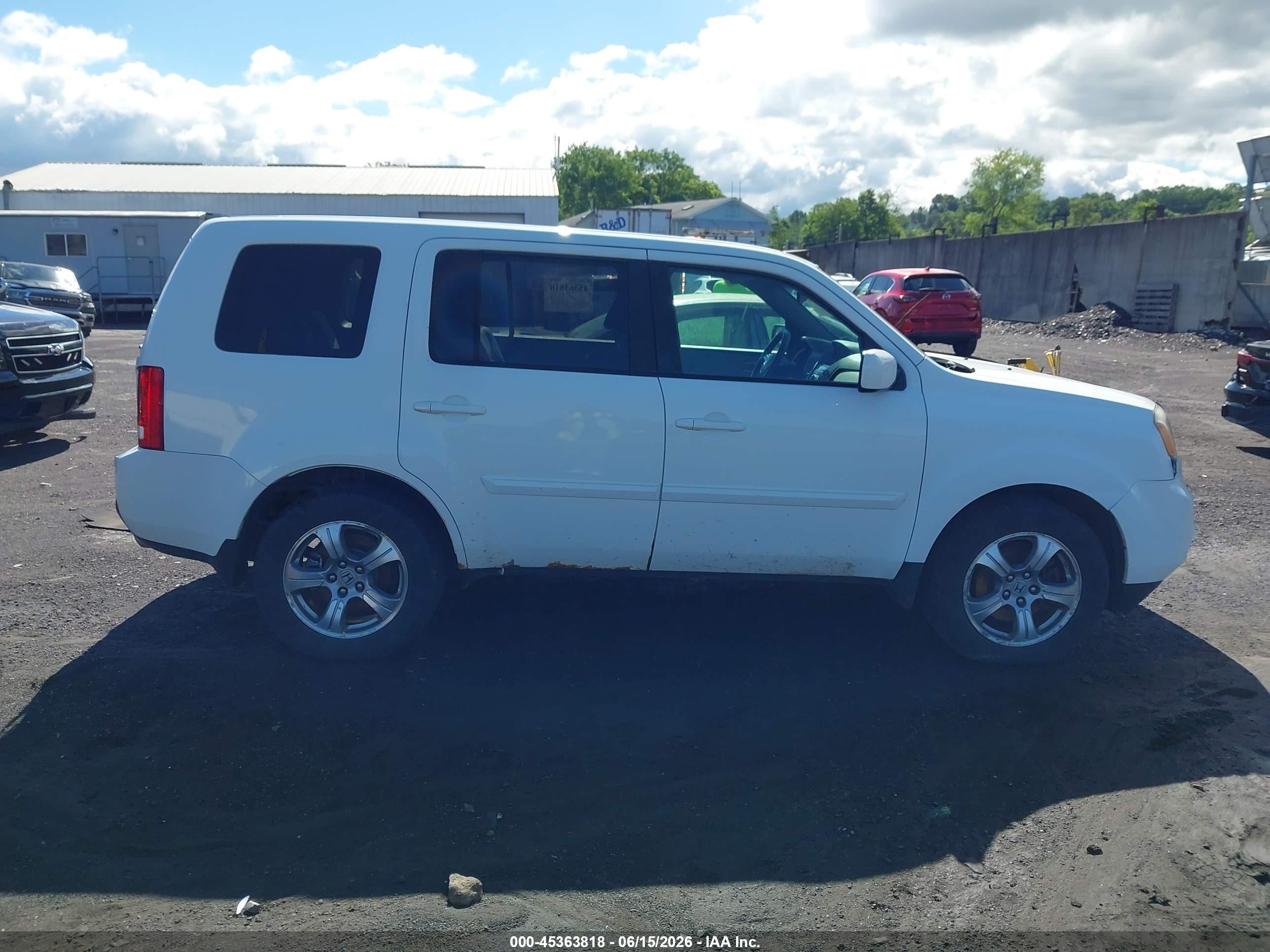 2013 Honda Pilot Ex White vin: 5FNYF4H42DB077590