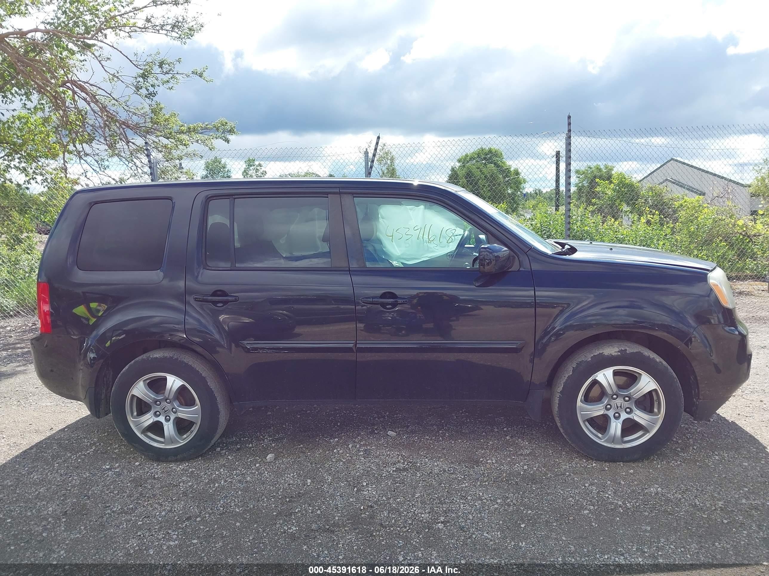 2015 Honda Pilot Ex Black vin: 5FNYF4H42FB069329