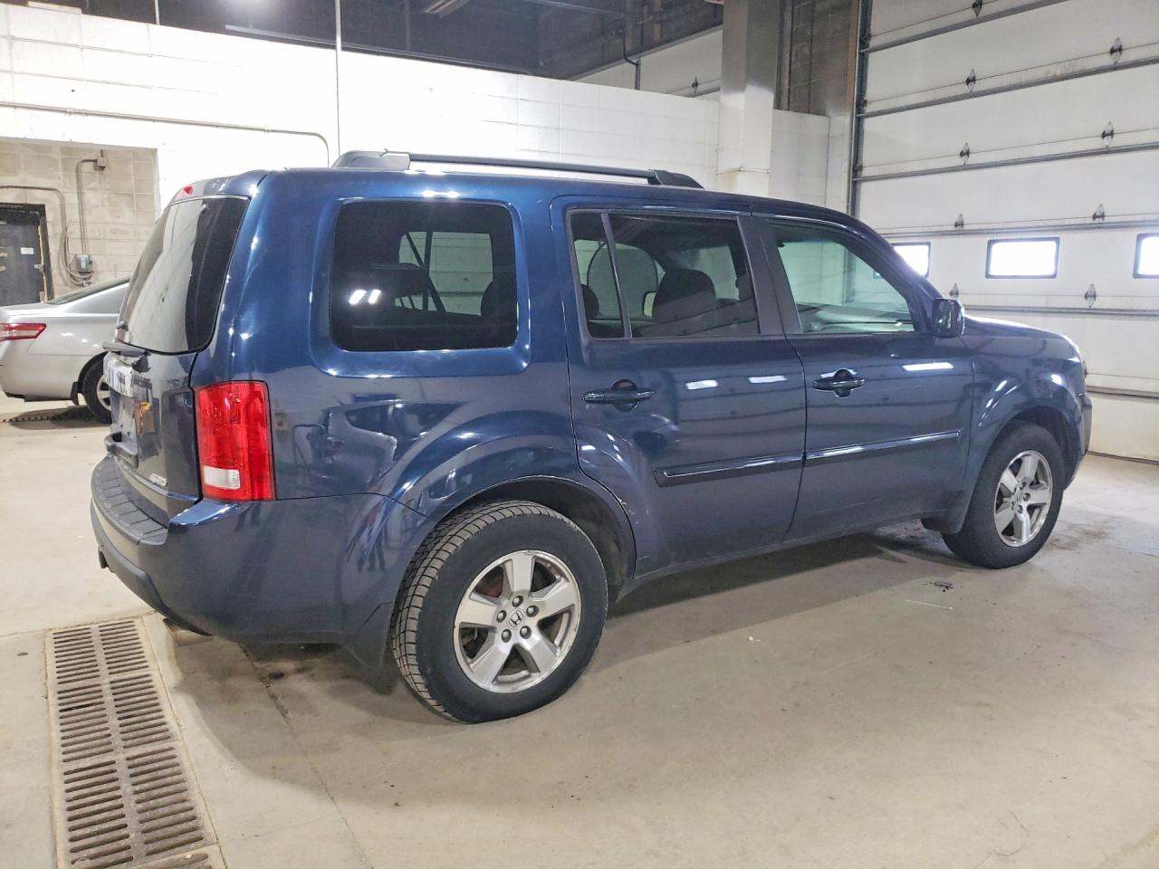 2010 Honda Pilot Ex Blue vin: 5FNYF4H43AB008225