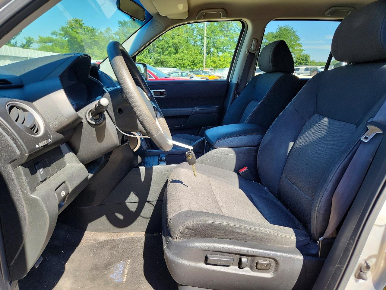 2011 Honda Pilot Ex Silver vin: 5FNYF4H44BB064370