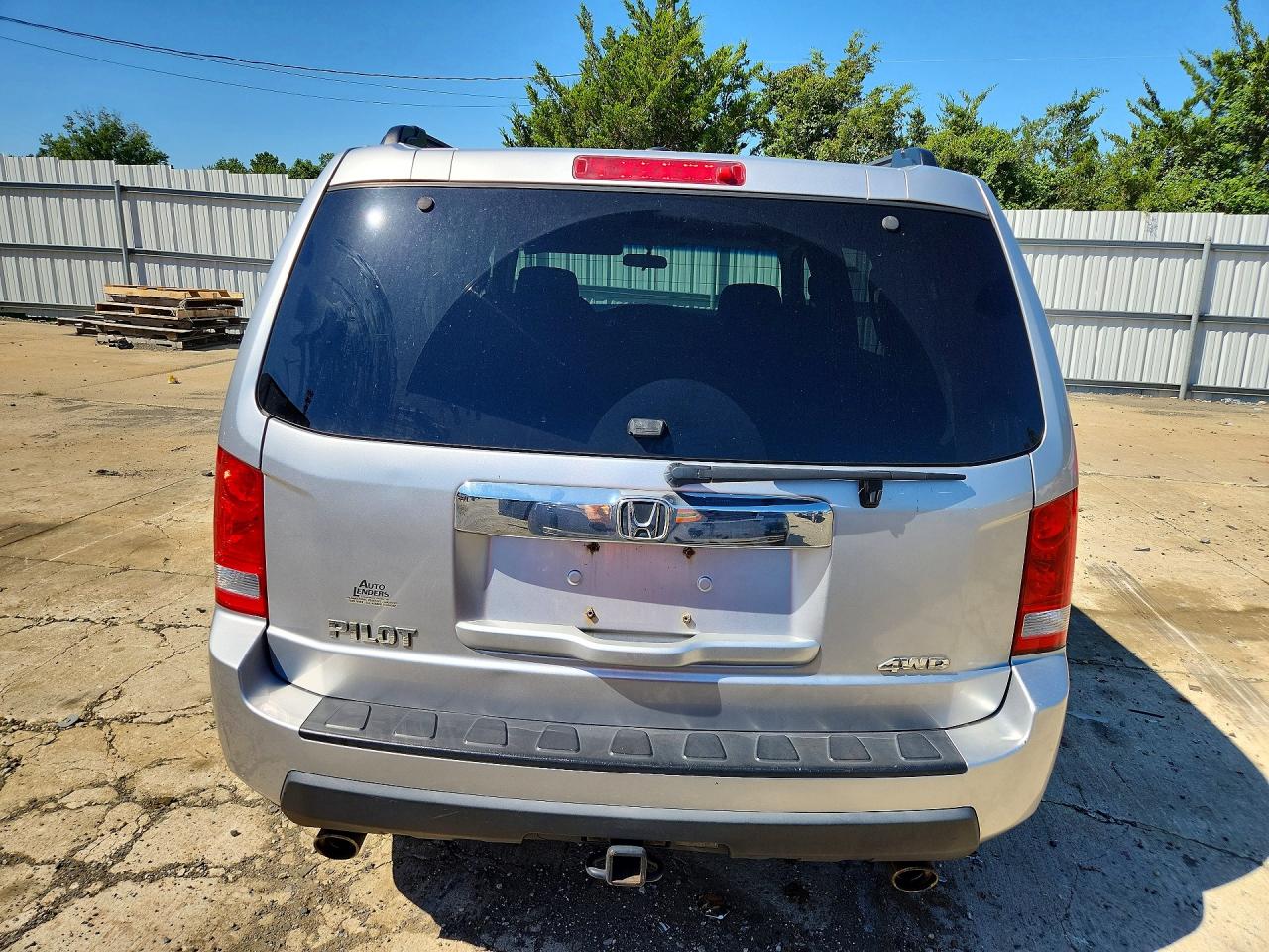 2011 Honda Pilot Ex Silver vin: 5FNYF4H44BB064370