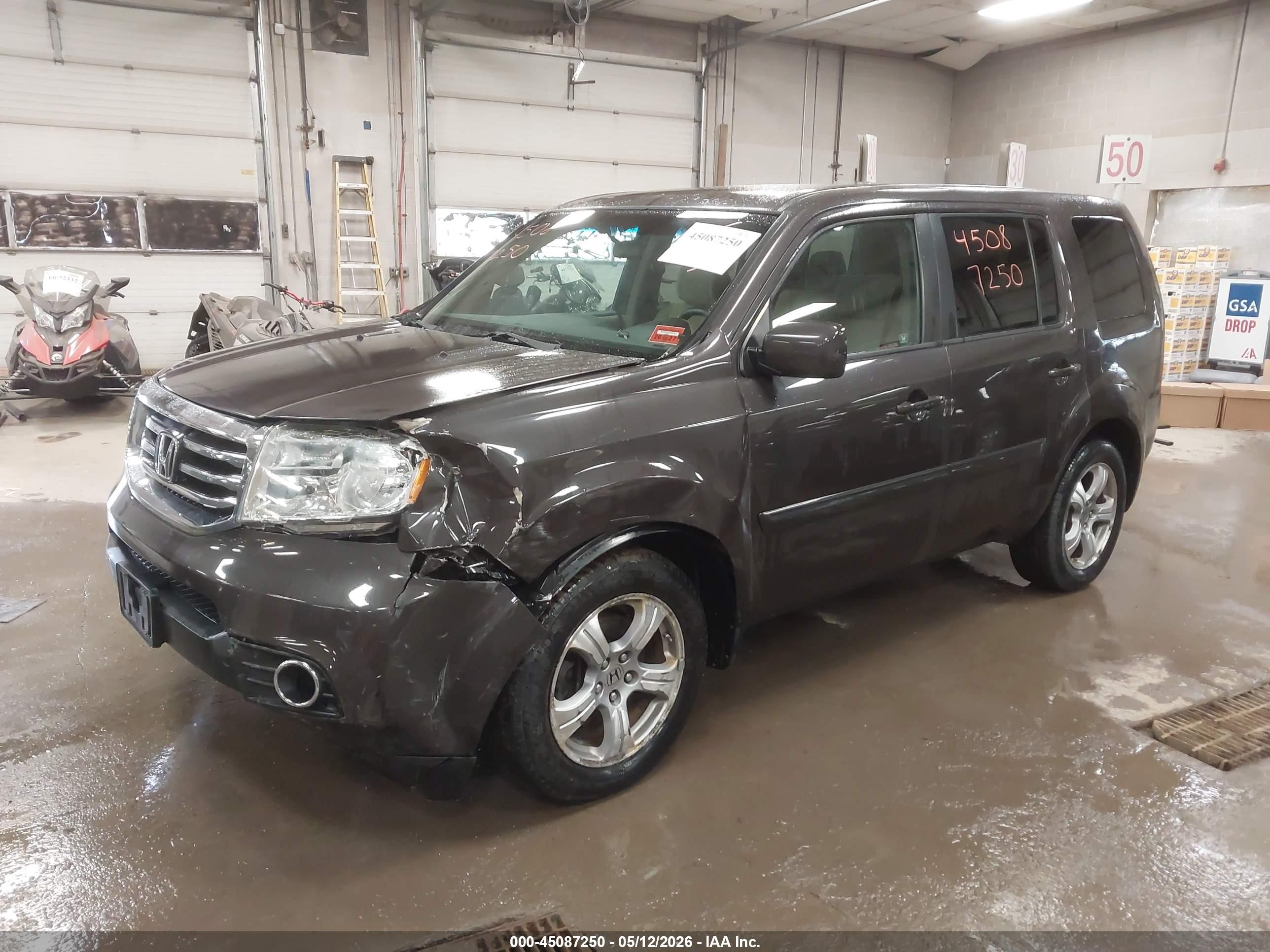 2012 Honda Pilot Ex Gray vin: 5FNYF4H44CB082711