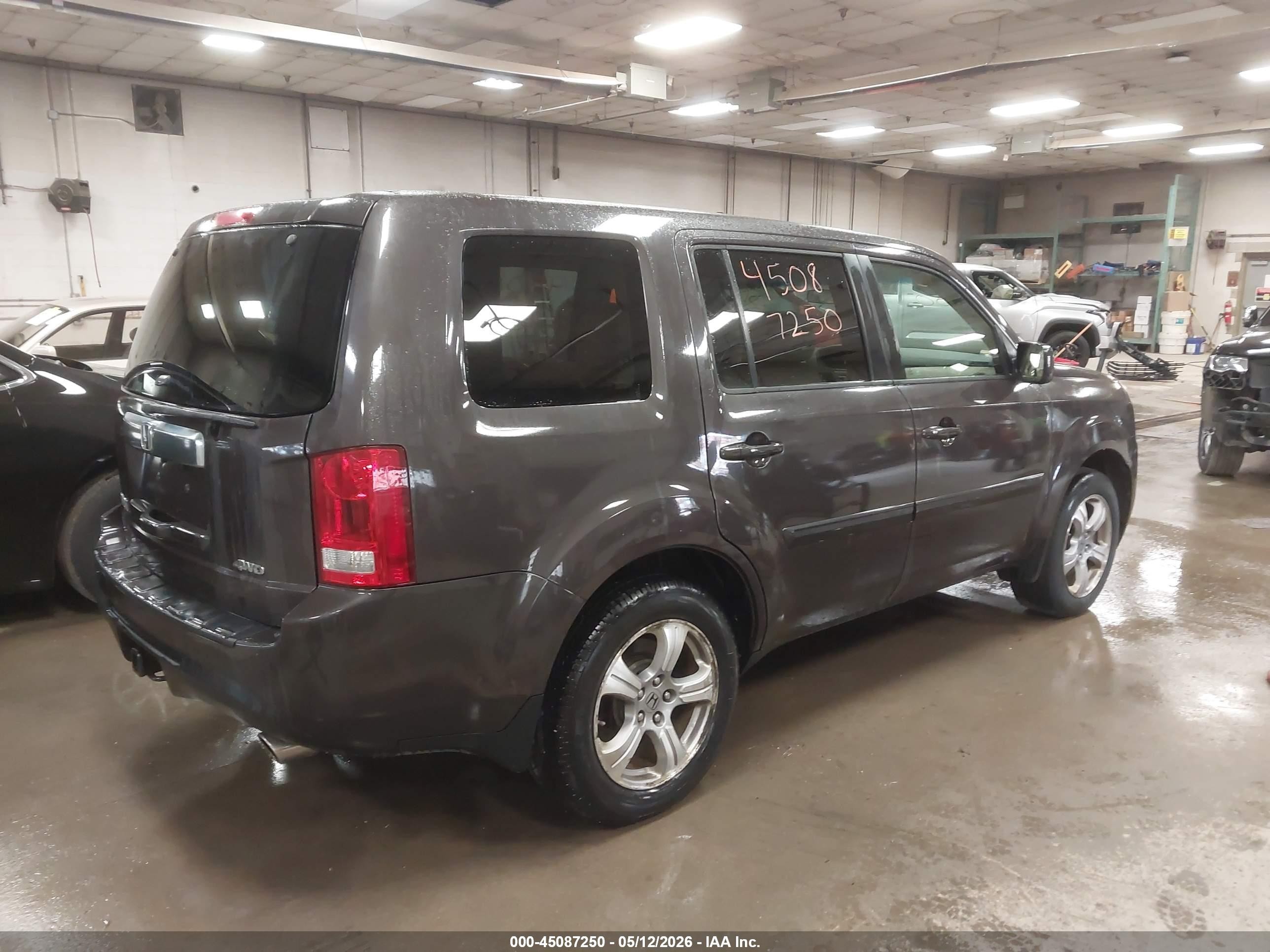 2012 Honda Pilot Ex Gray vin: 5FNYF4H44CB082711