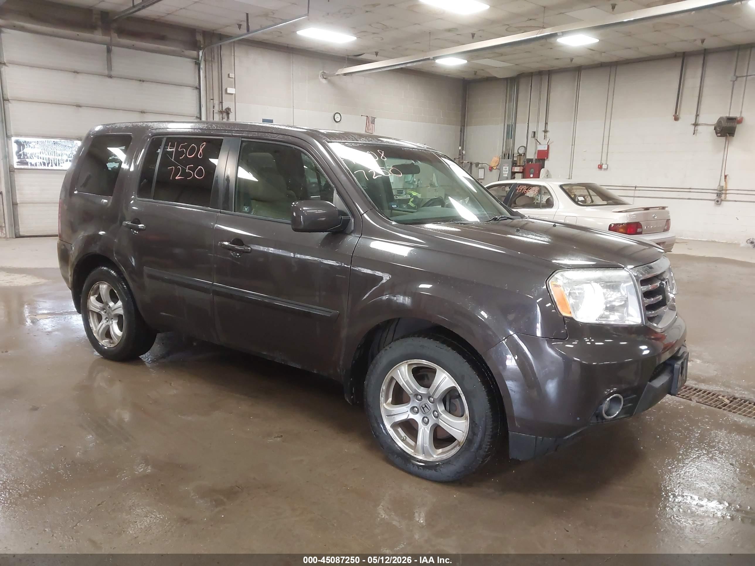 2012 Honda Pilot Ex Gray vin: 5FNYF4H44CB082711