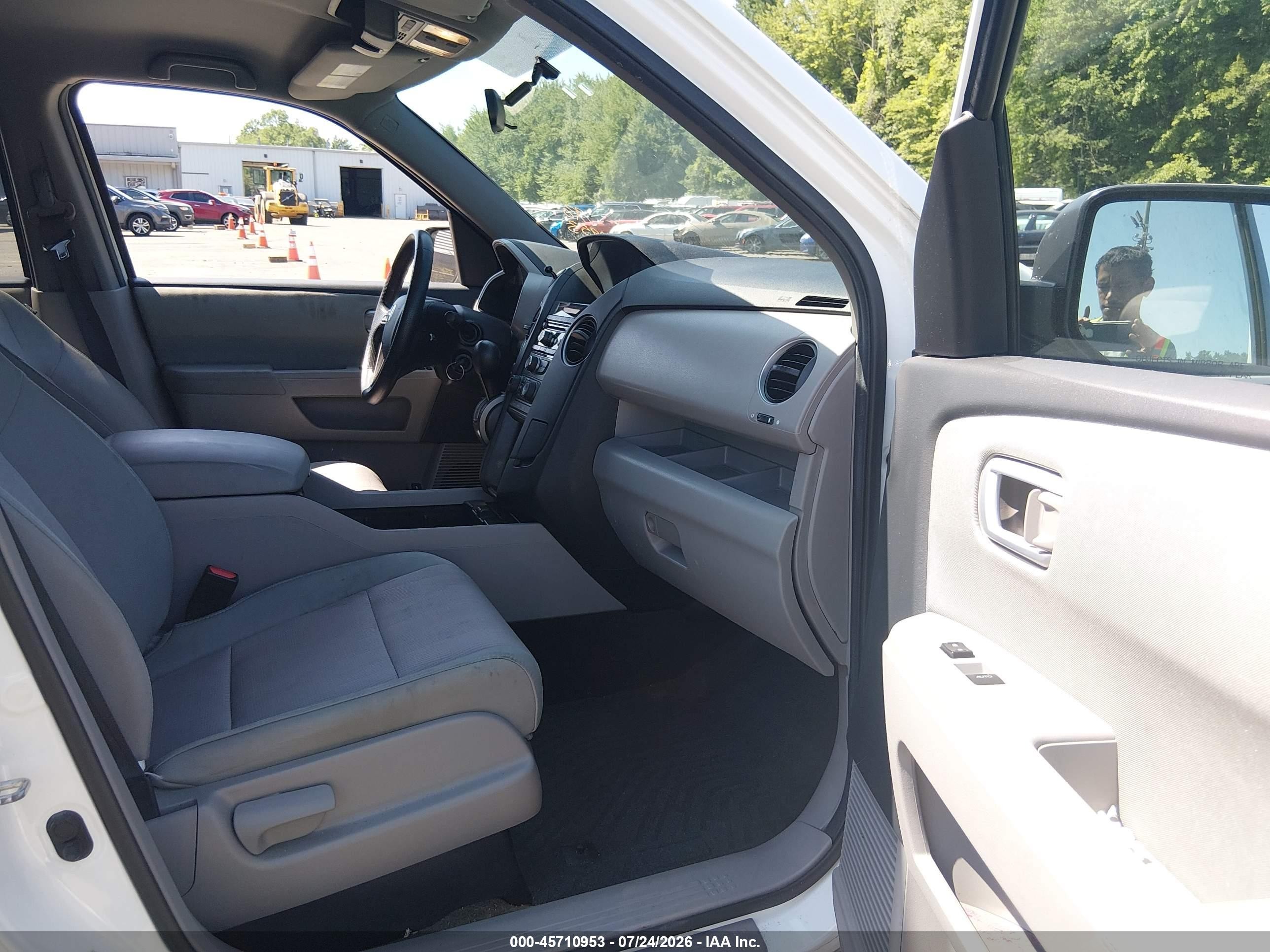2013 Honda Pilot Ex White vin: 5FNYF4H44DB070074