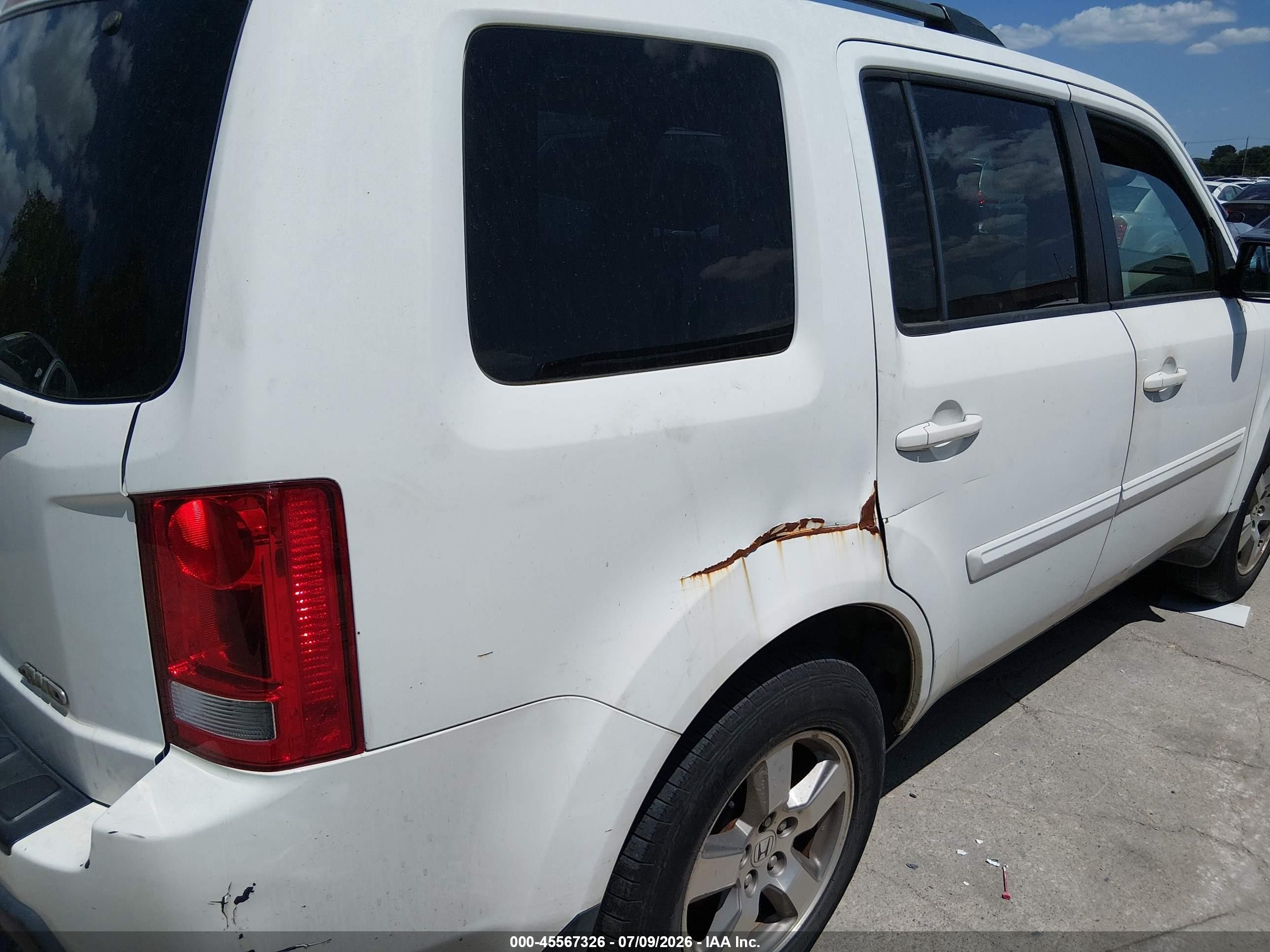 2010 Honda Pilot Ex White vin: 5FNYF4H45AB019470
