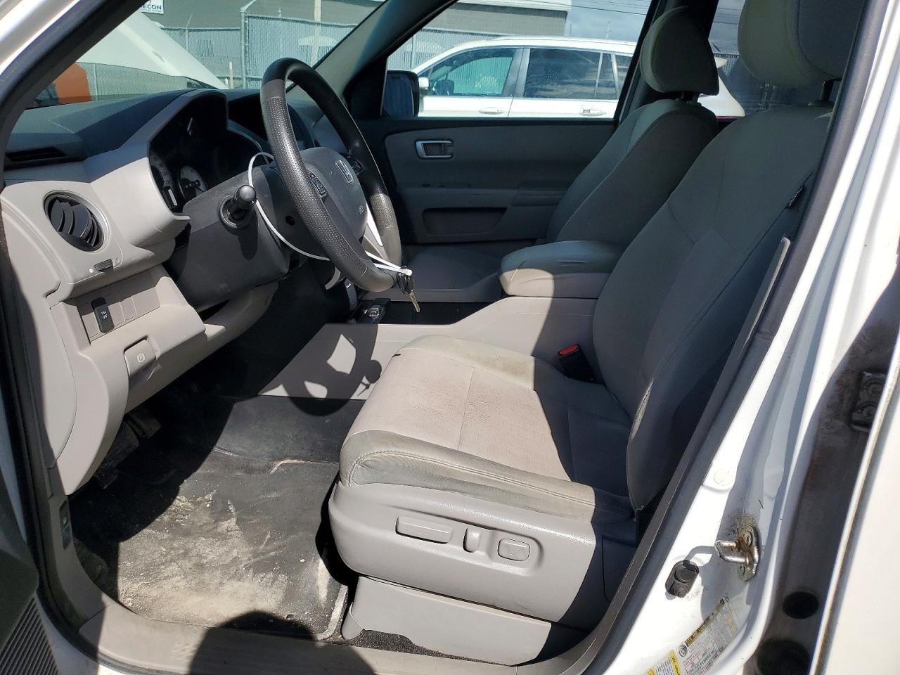 2011 Honda Pilot Ex White vin: 5FNYF4H45BB501065