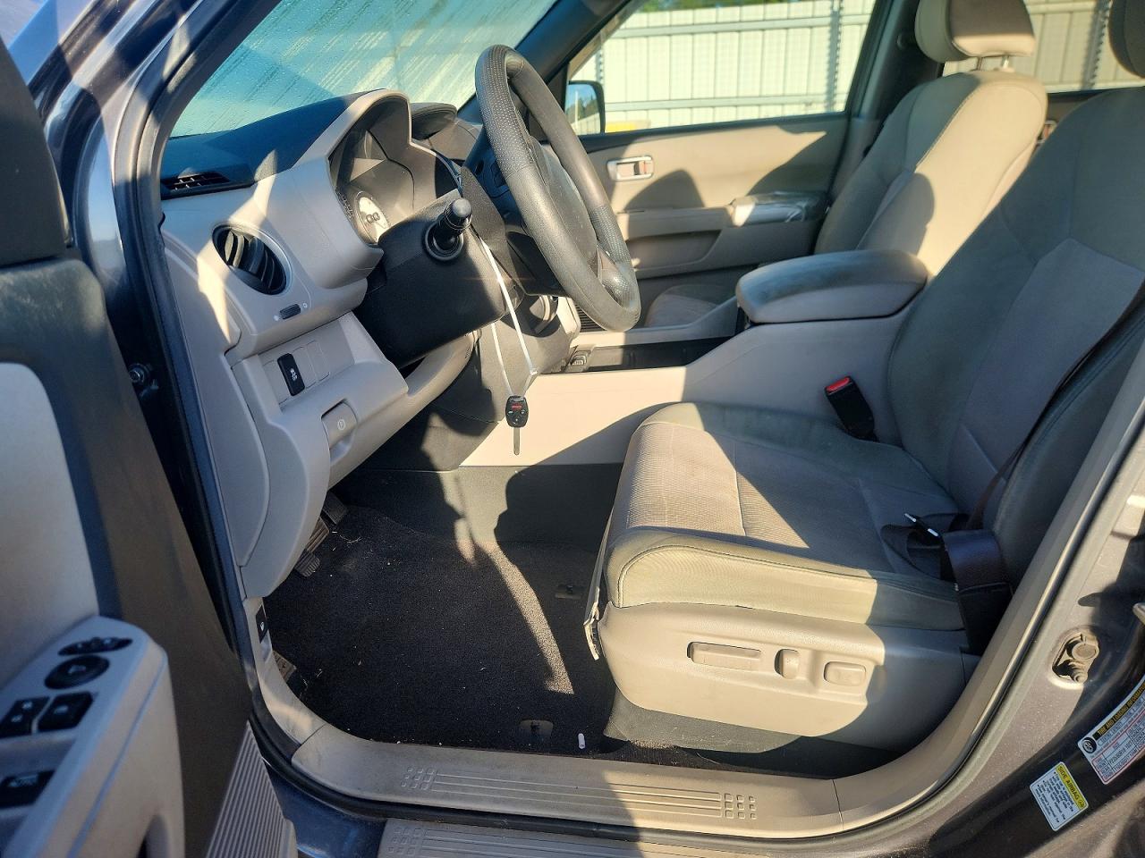 2012 Honda Pilot Ex Gray vin: 5FNYF4H45CB060488