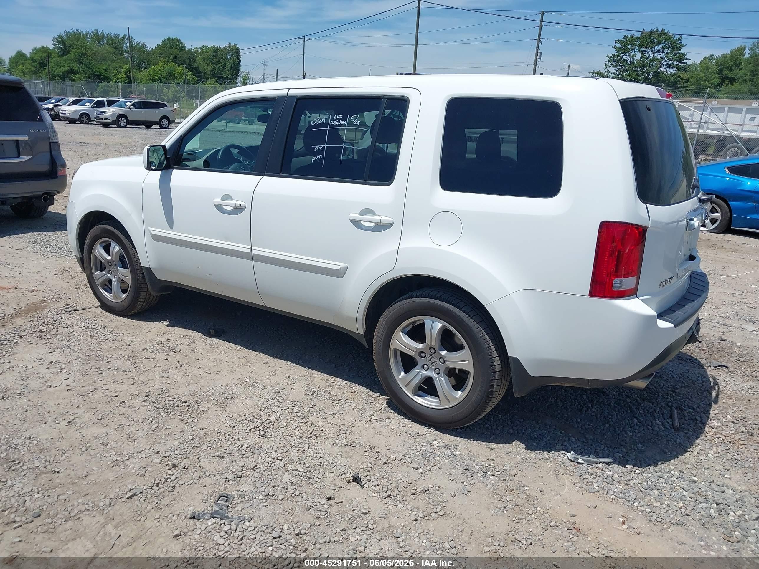 2013 Honda Pilot Ex White vin: 5FNYF4H46DB033799