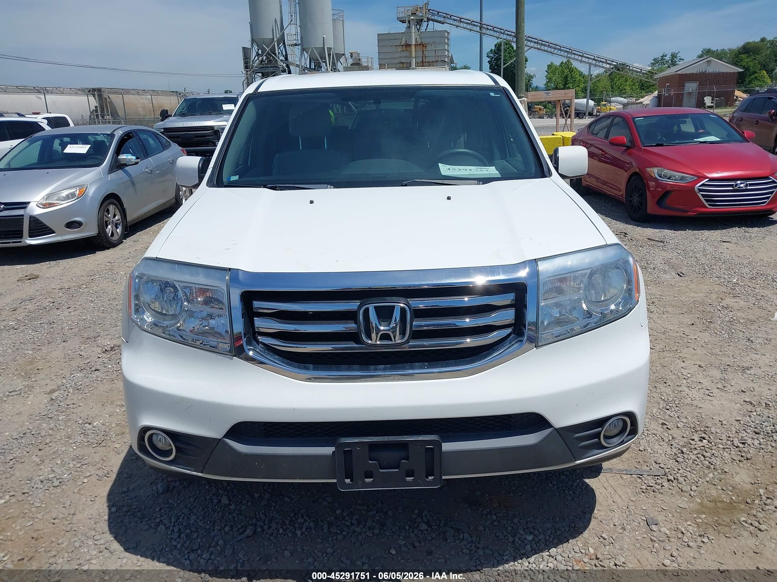 2013 Honda Pilot Ex White vin: 5FNYF4H46DB033799