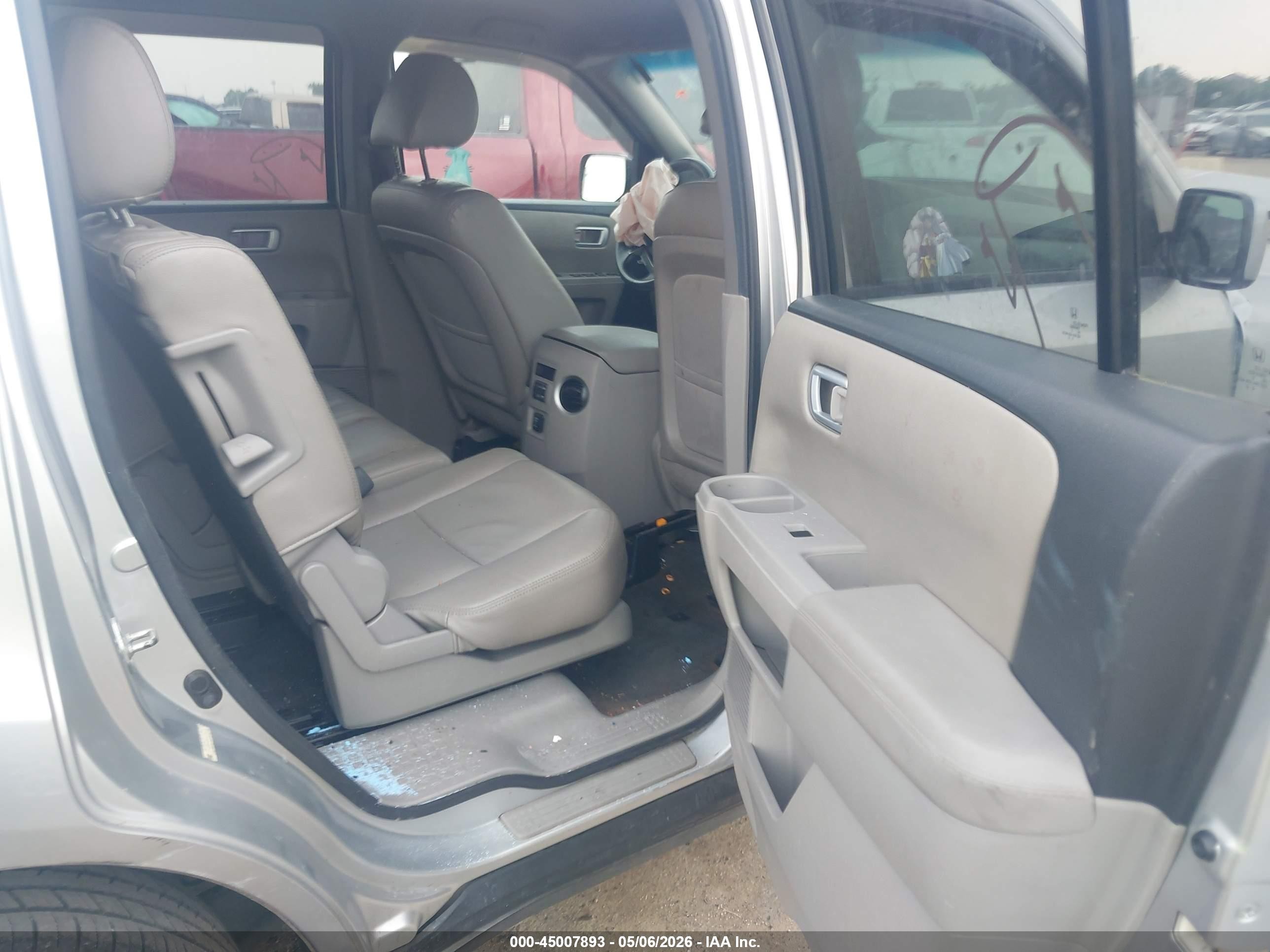 2013 Honda Pilot Ex Silver vin: 5FNYF4H46DB038775
