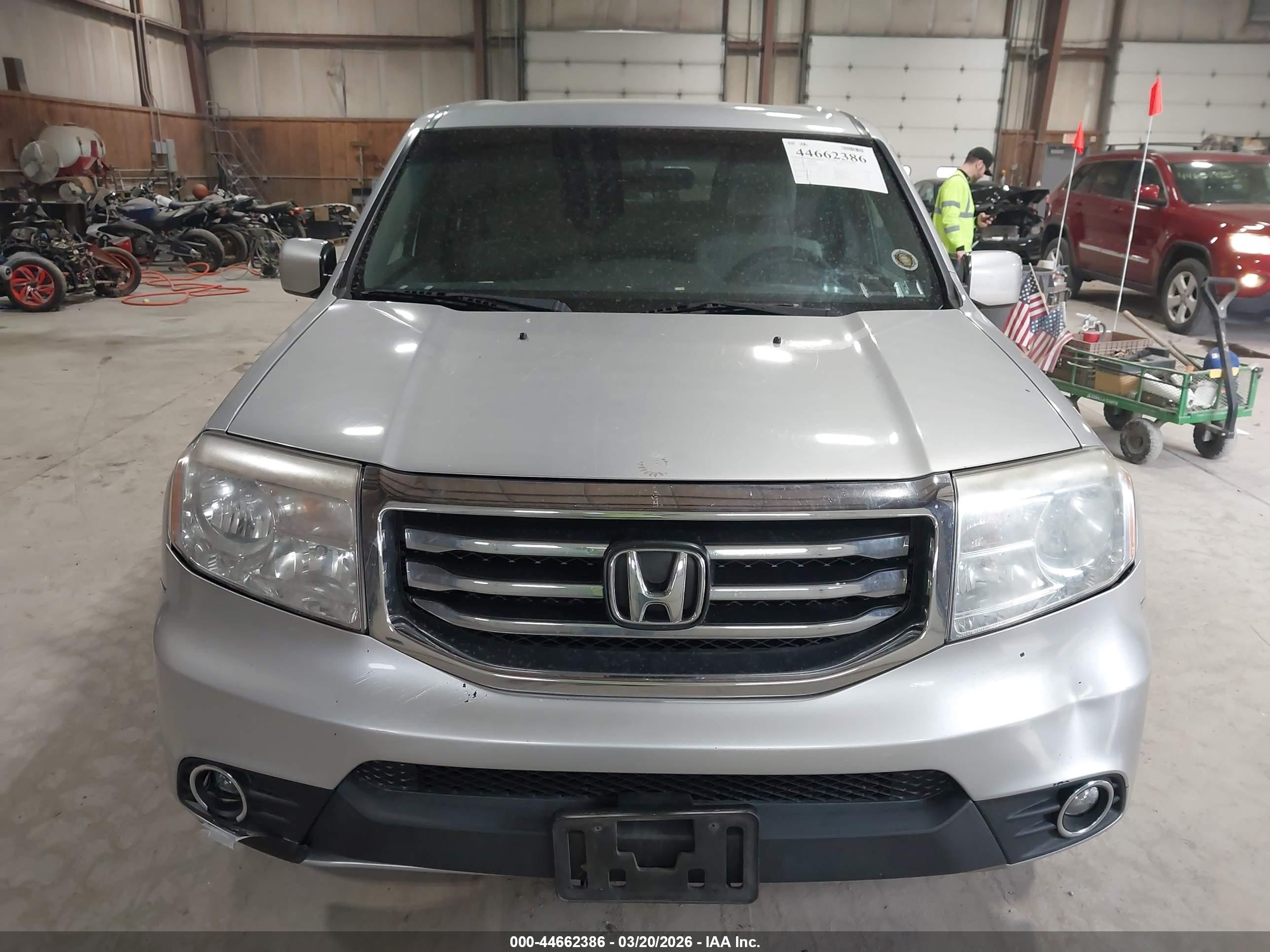 2014 Honda Pilot Ex Gray vin: 5FNYF4H46EB003395