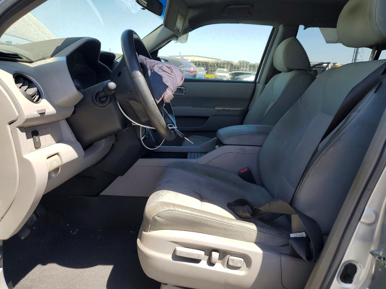 2010 Honda Pilot Ex Серебряный vin: 5FNYF4H47AB017123