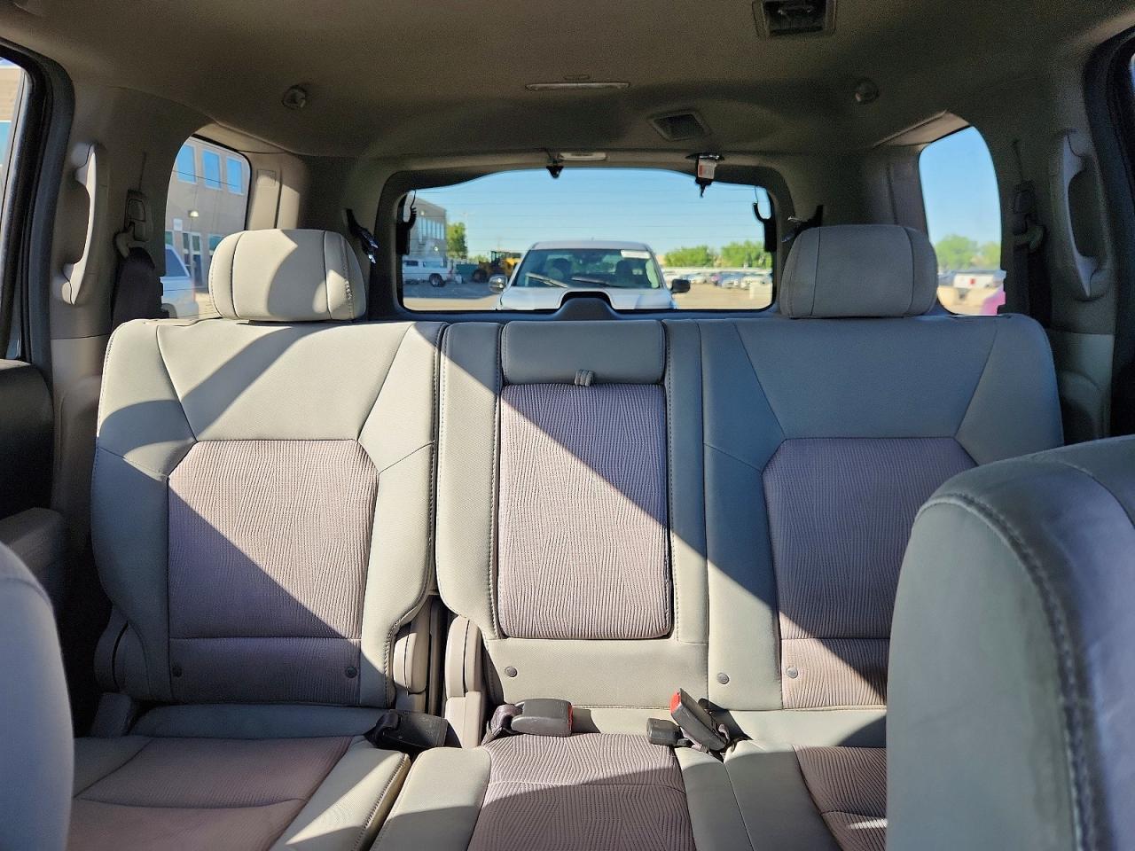 2010 Honda Pilot Ex Gray vin: 5FNYF4H47AB031538