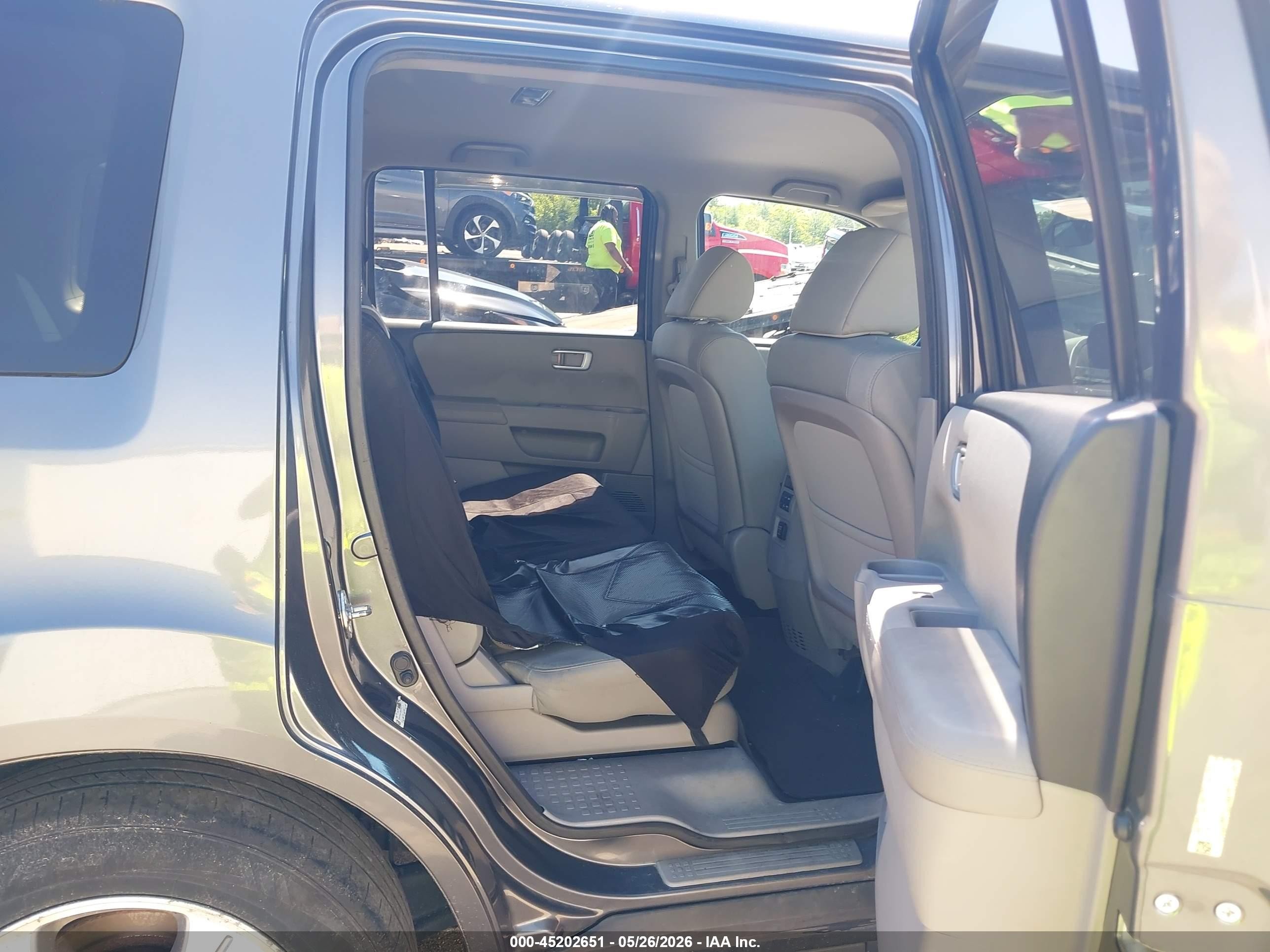 2013 Honda Pilot Ex Серебряный vin: 5FNYF4H47DB001671