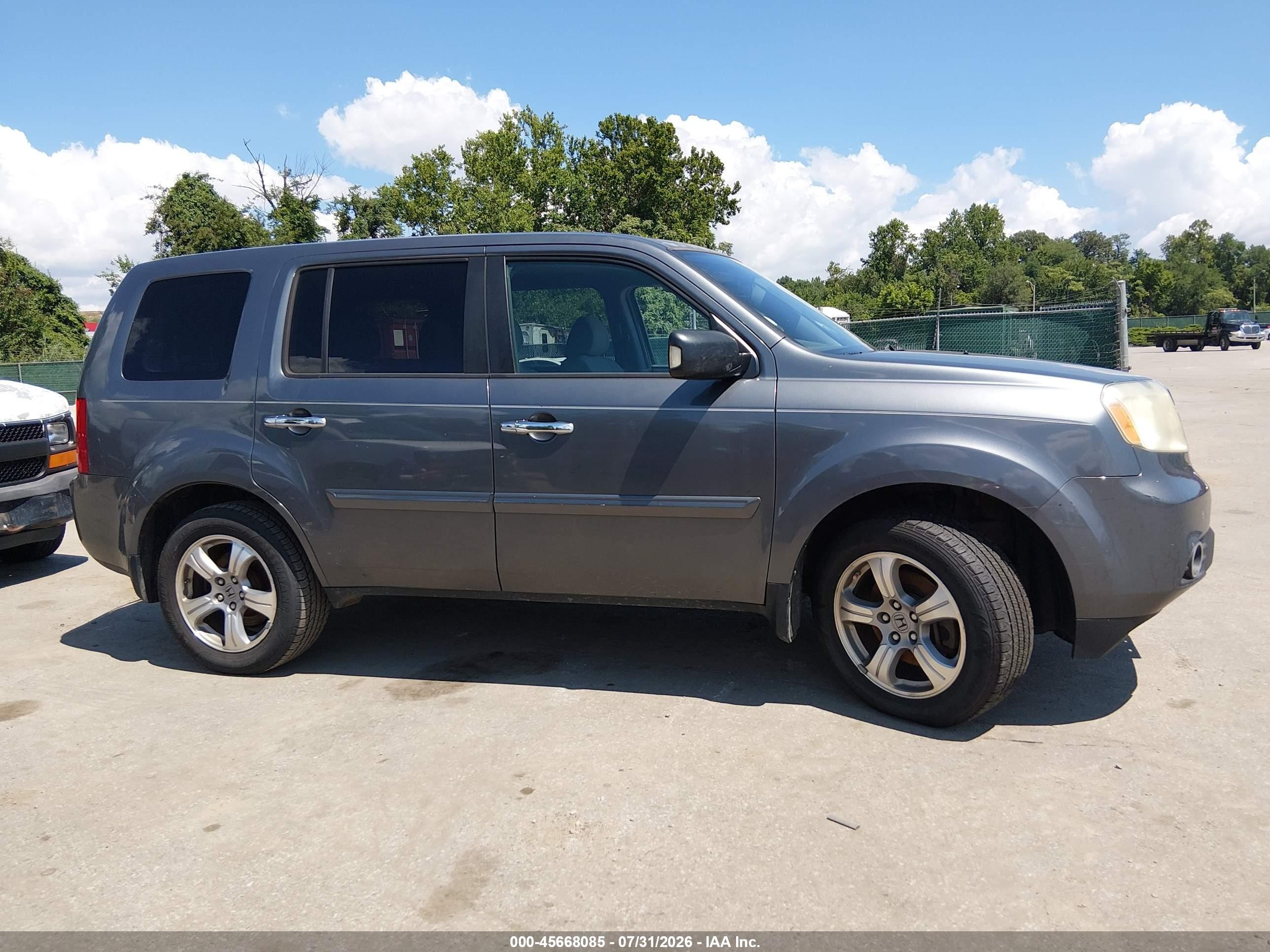 2013 Honda Pilot Ex Gray vin: 5FNYF4H47DB015232