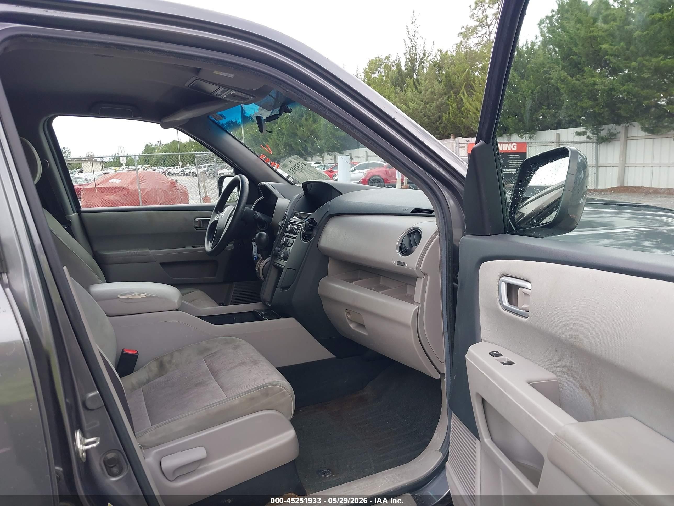2013 Honda Pilot Ex Gray vin: 5FNYF4H47DB038557