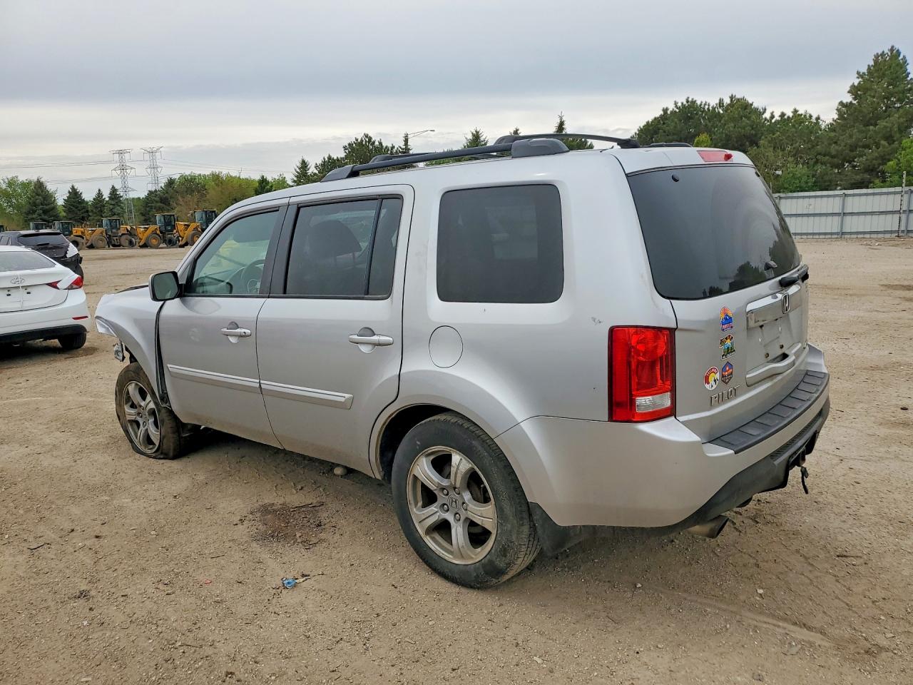2014 Honda Pilot Ex Silver vin: 5FNYF4H47EB018939