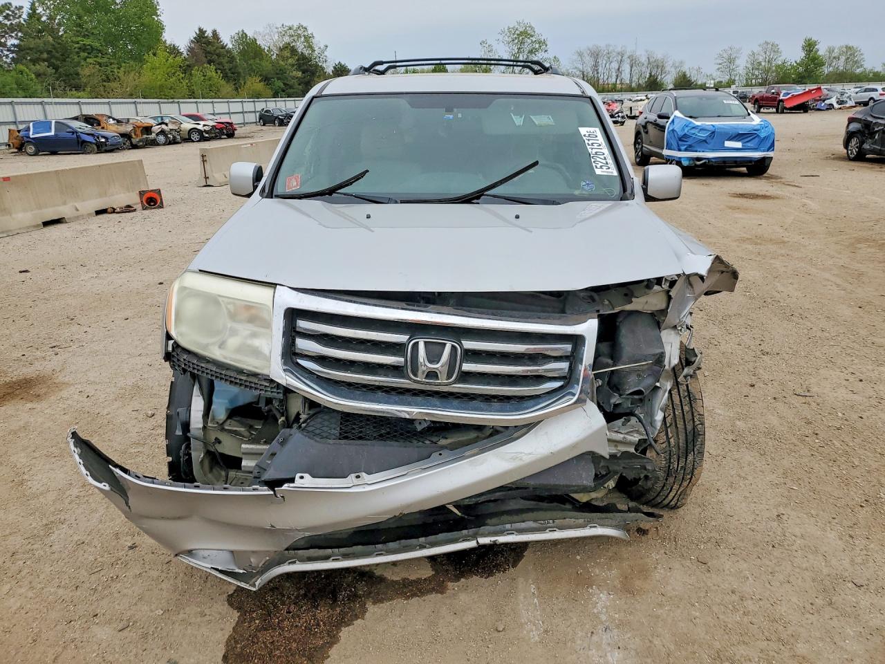 2014 Honda Pilot Ex Silver vin: 5FNYF4H47EB018939