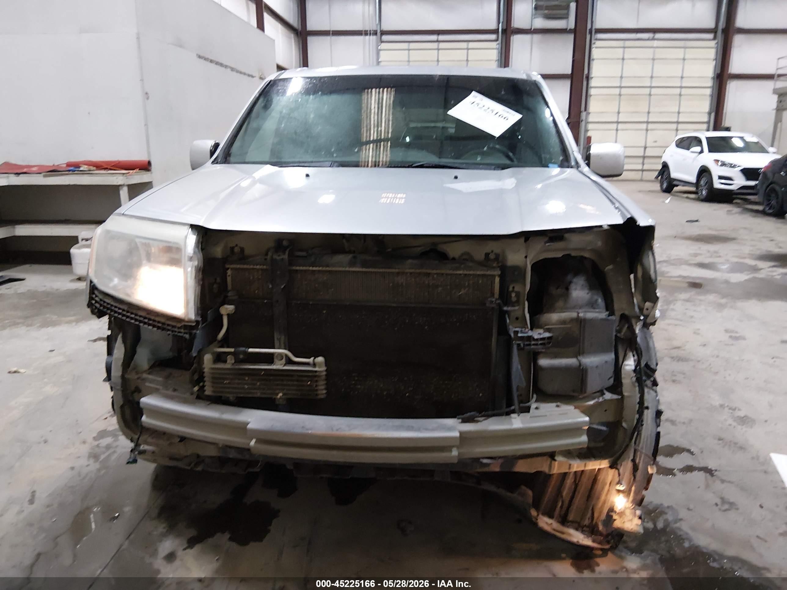 2014 Honda Pilot Ex Серебряный vin: 5FNYF4H47EB028774