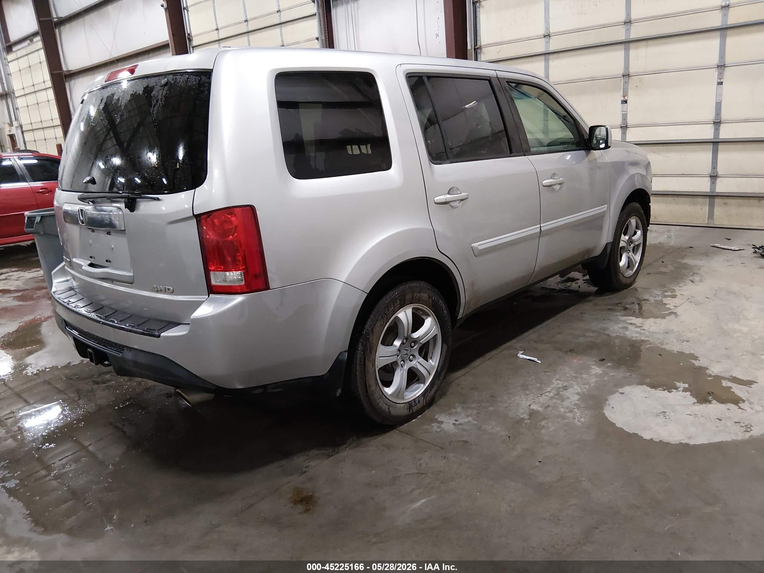 2014 Honda Pilot Ex Серебряный vin: 5FNYF4H47EB028774