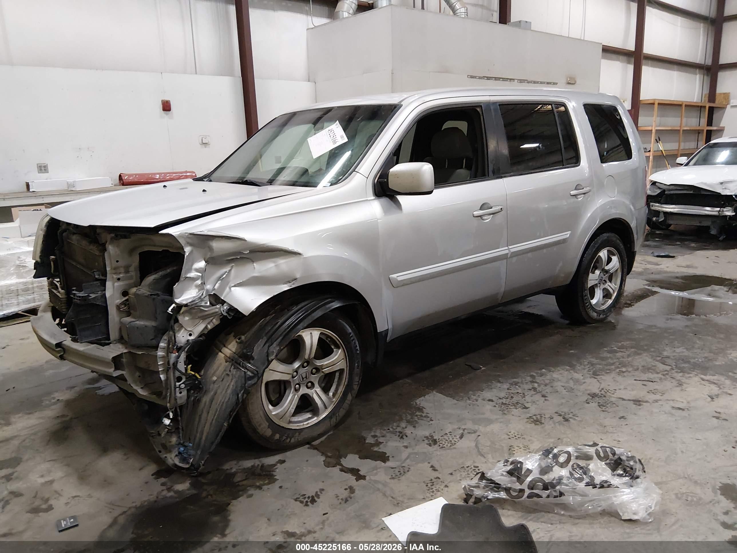 2014 Honda Pilot Ex Серебряный vin: 5FNYF4H47EB028774