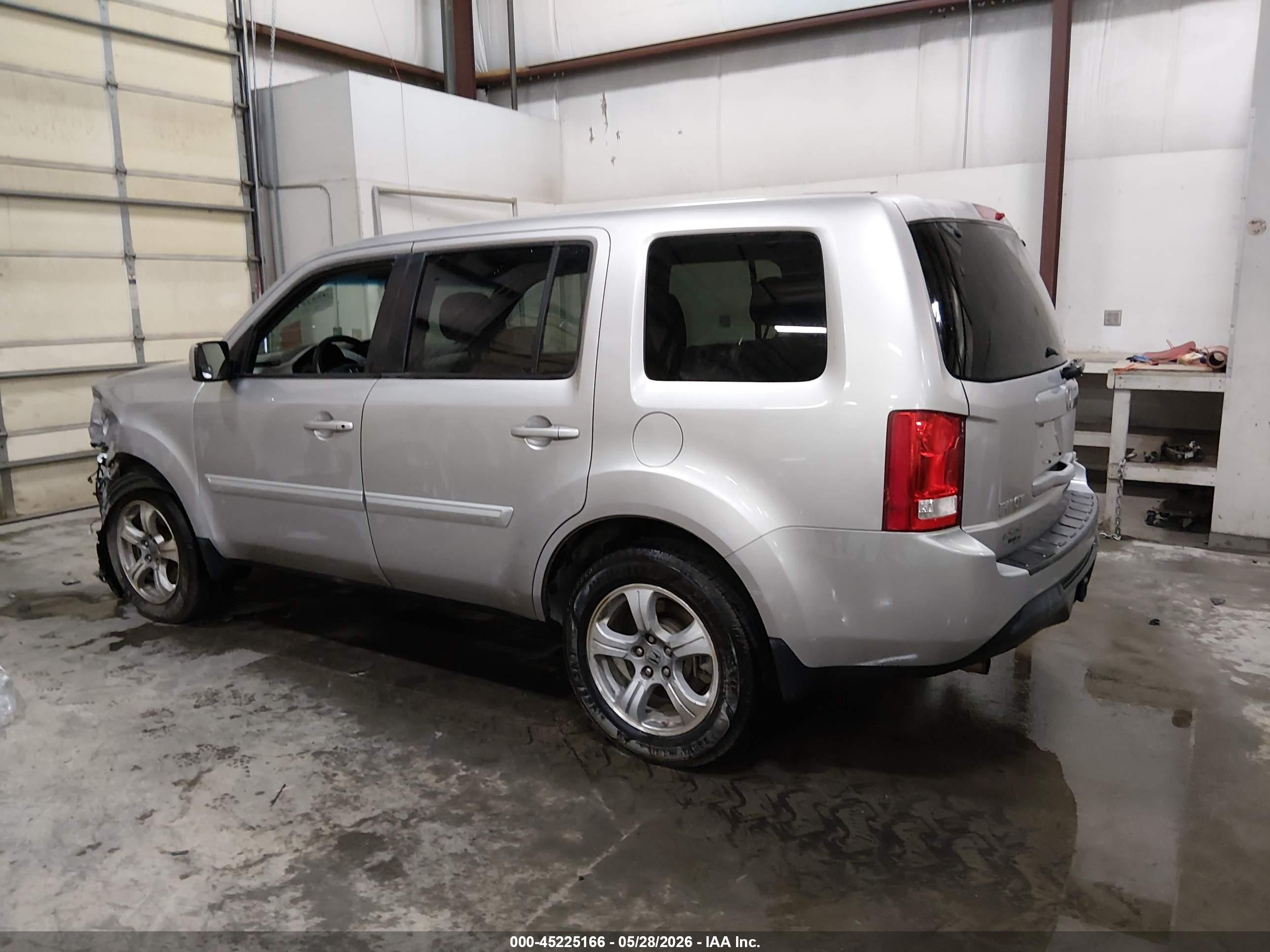 2014 Honda Pilot Ex Серебряный vin: 5FNYF4H47EB028774