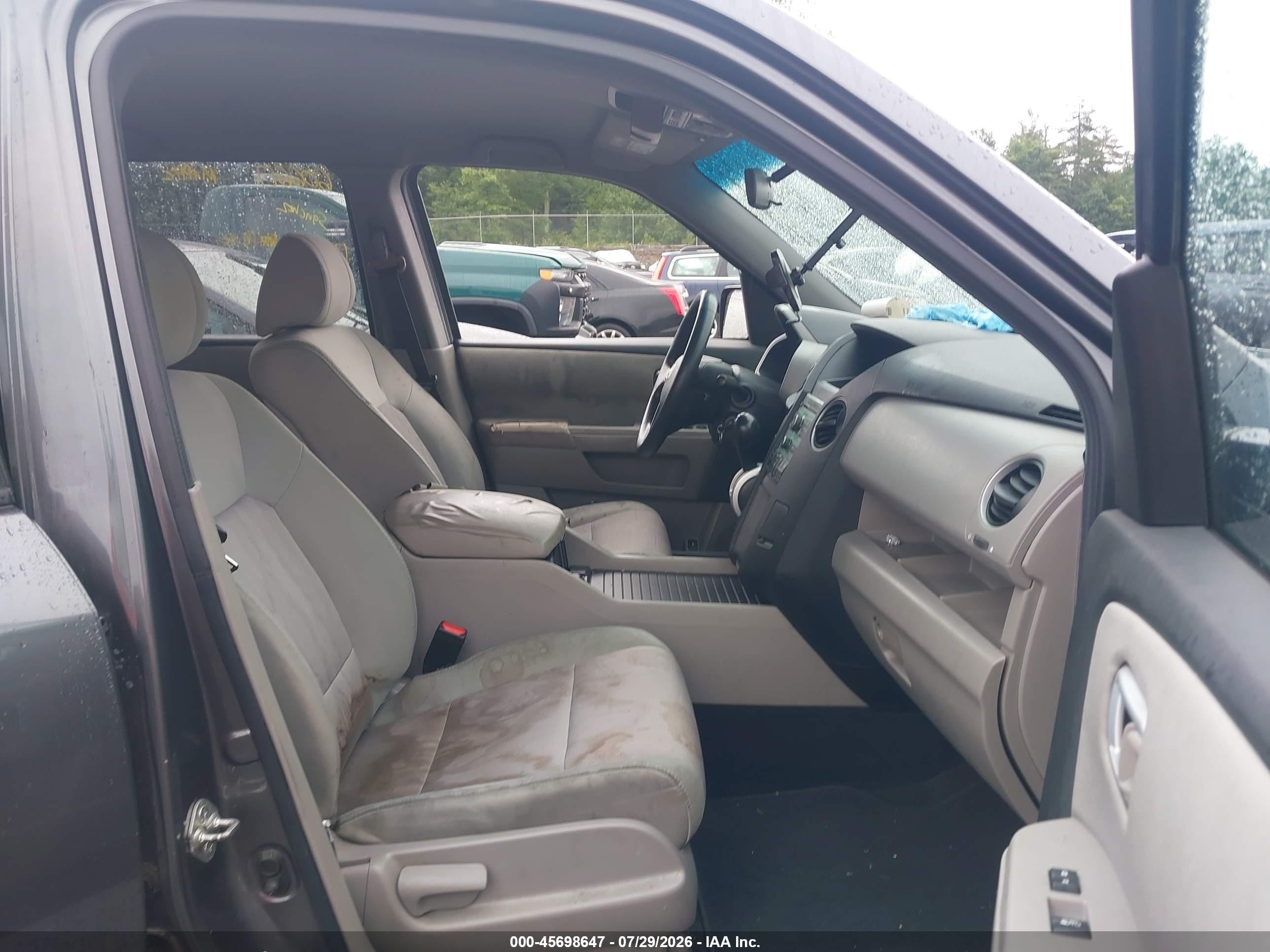 2011 Honda Pilot Ex Gray vin: 5FNYF4H48BB089756