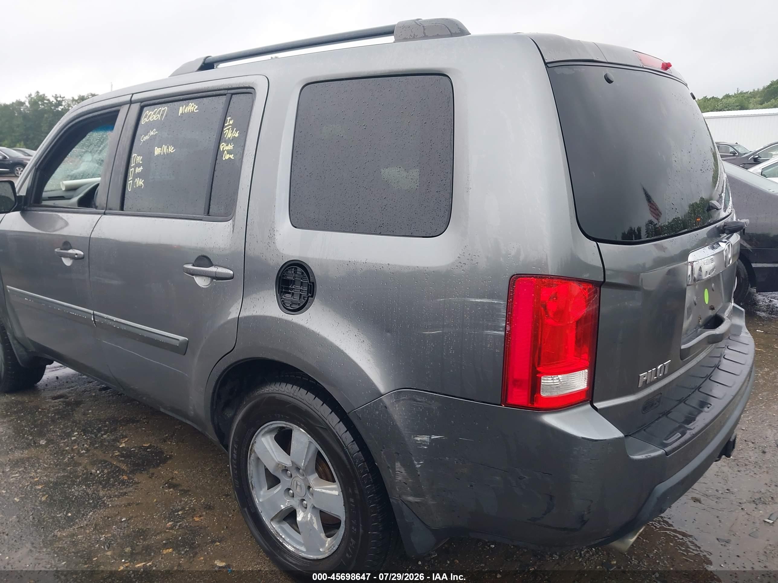 2011 Honda Pilot Ex Gray vin: 5FNYF4H48BB089756