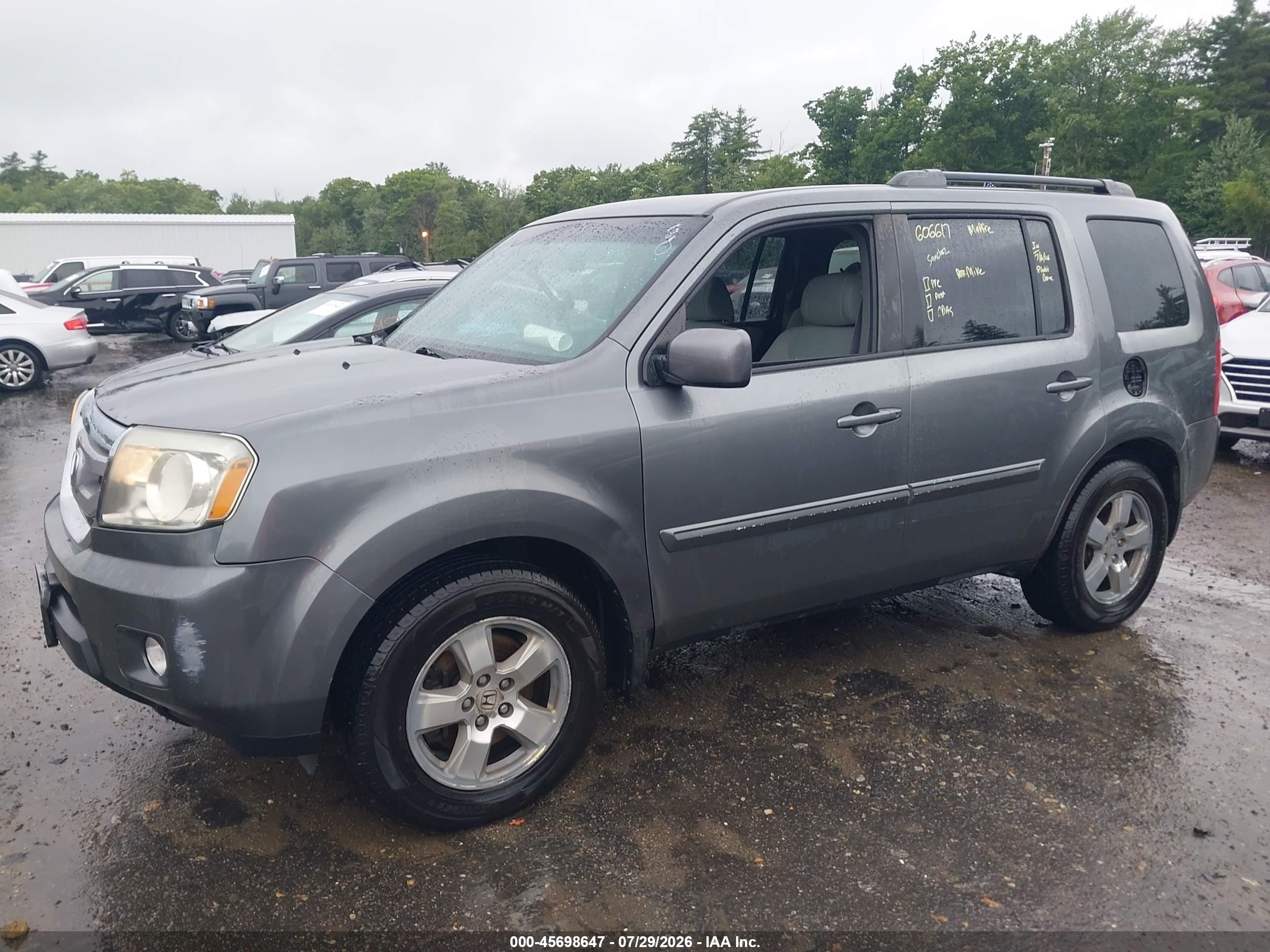 2011 Honda Pilot Ex Gray vin: 5FNYF4H48BB089756