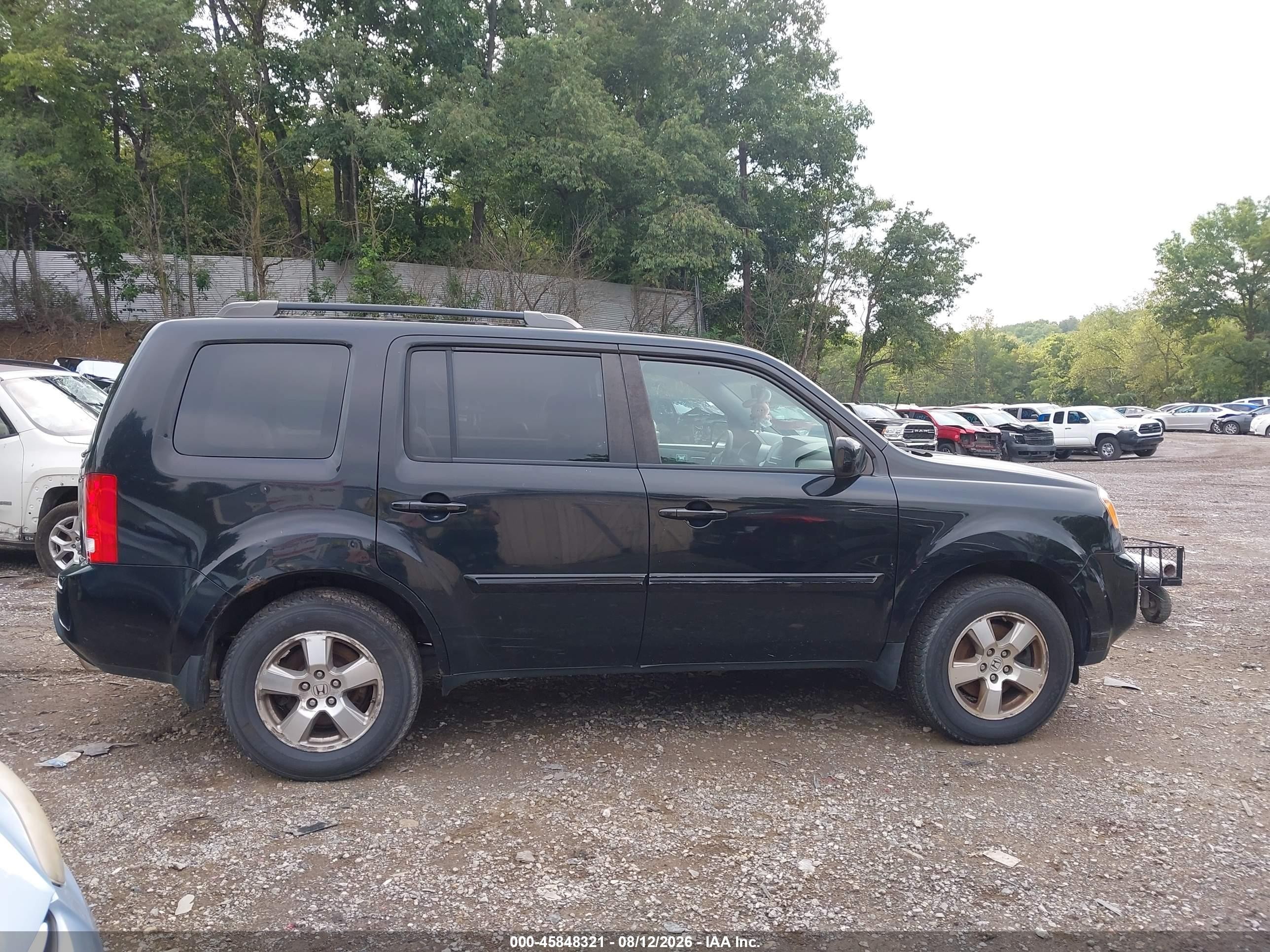 2011 Honda Pilot Ex Black vin: 5FNYF4H48BB100111