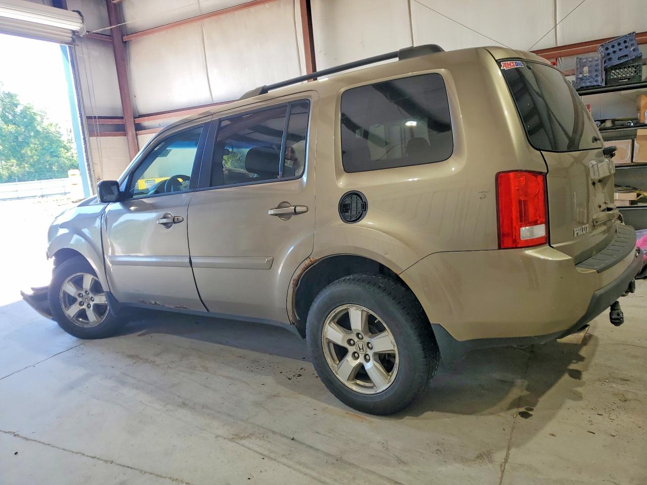 2011 Honda Pilot Ex Gray vin: 5FNYF4H48BB101789