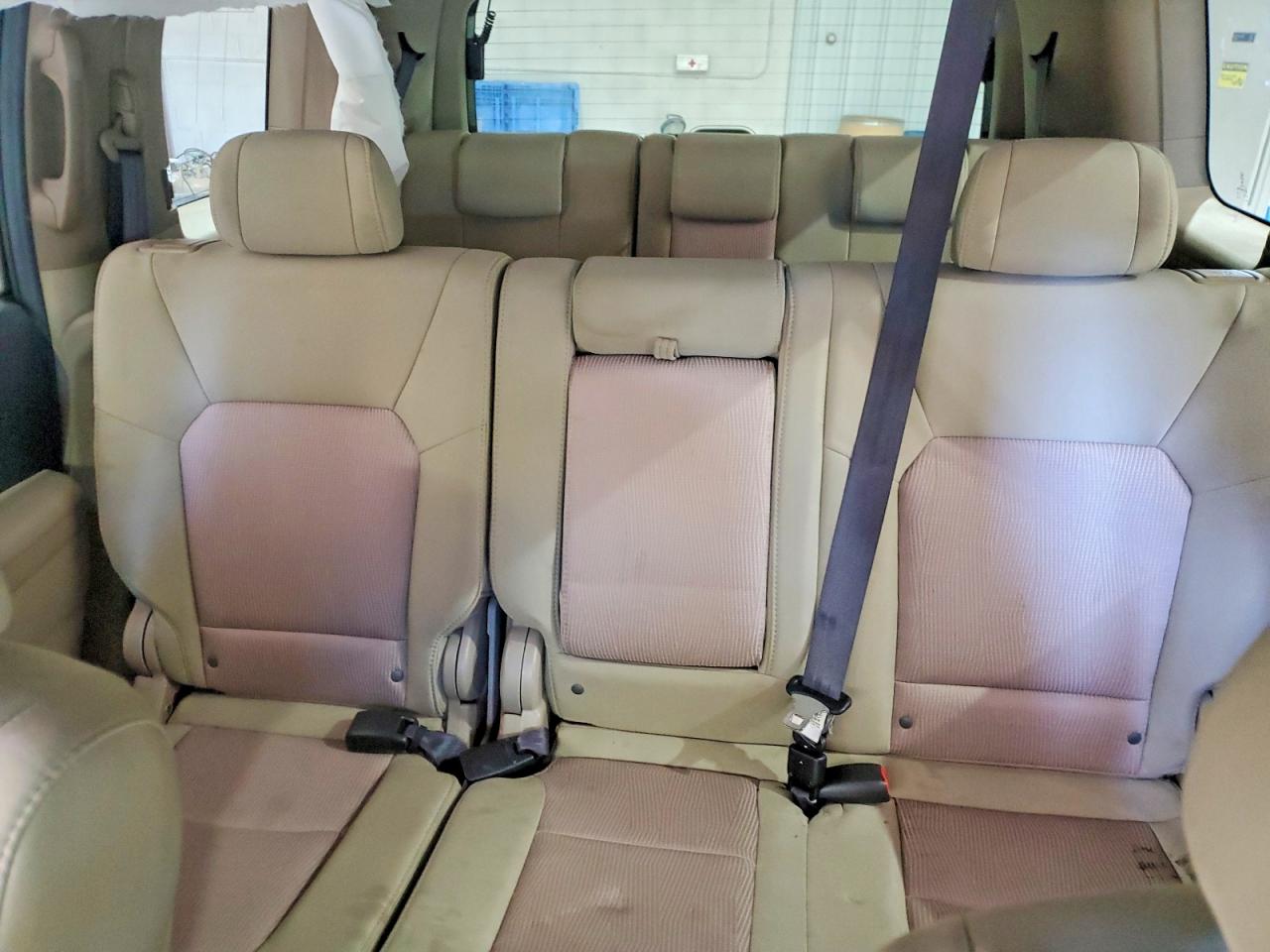 2011 Honda Pilot Ex Gray vin: 5FNYF4H48BB101789