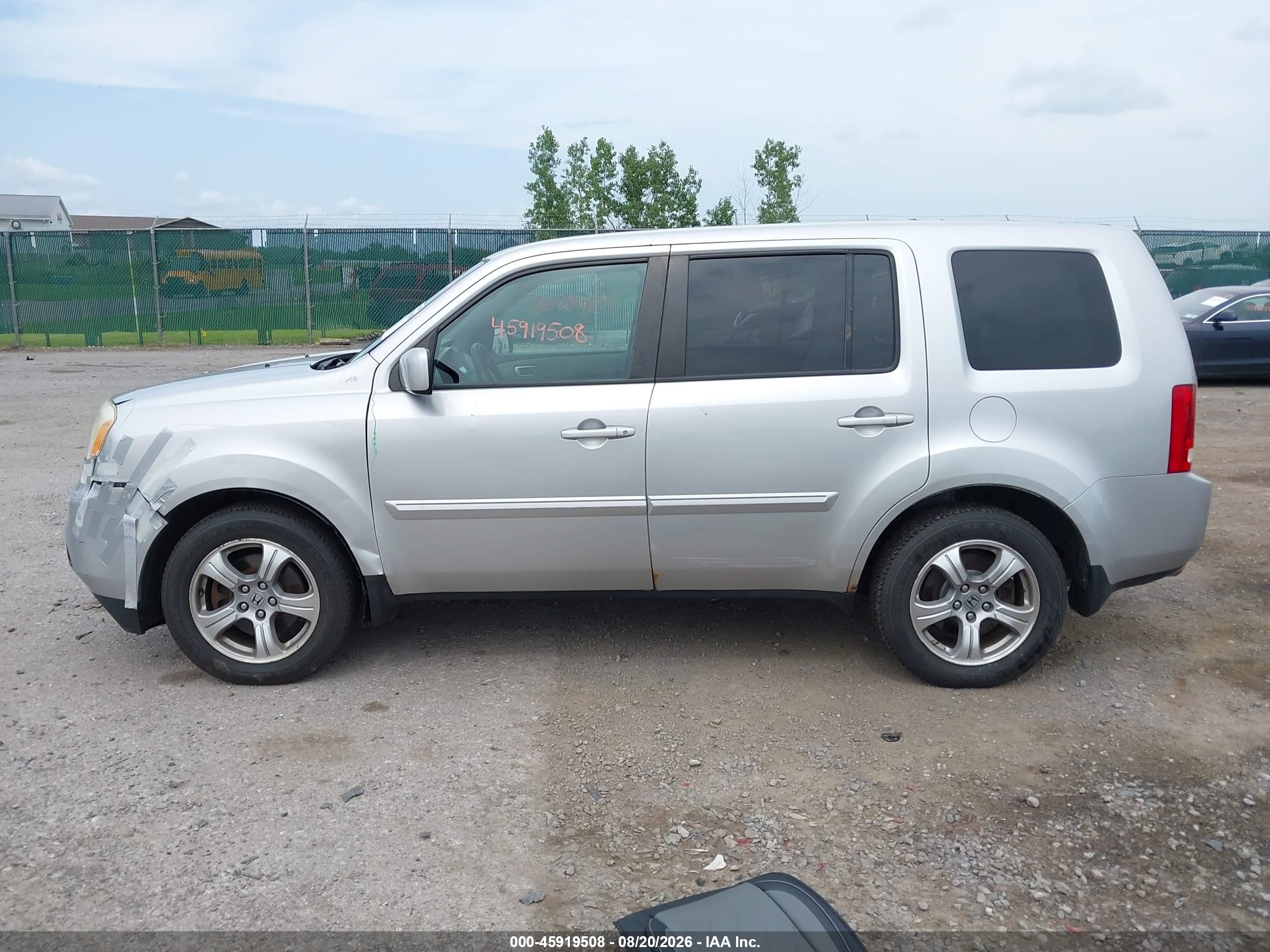 2013 Honda Pilot Ex Silver vin: 5FNYF4H48DB011898
