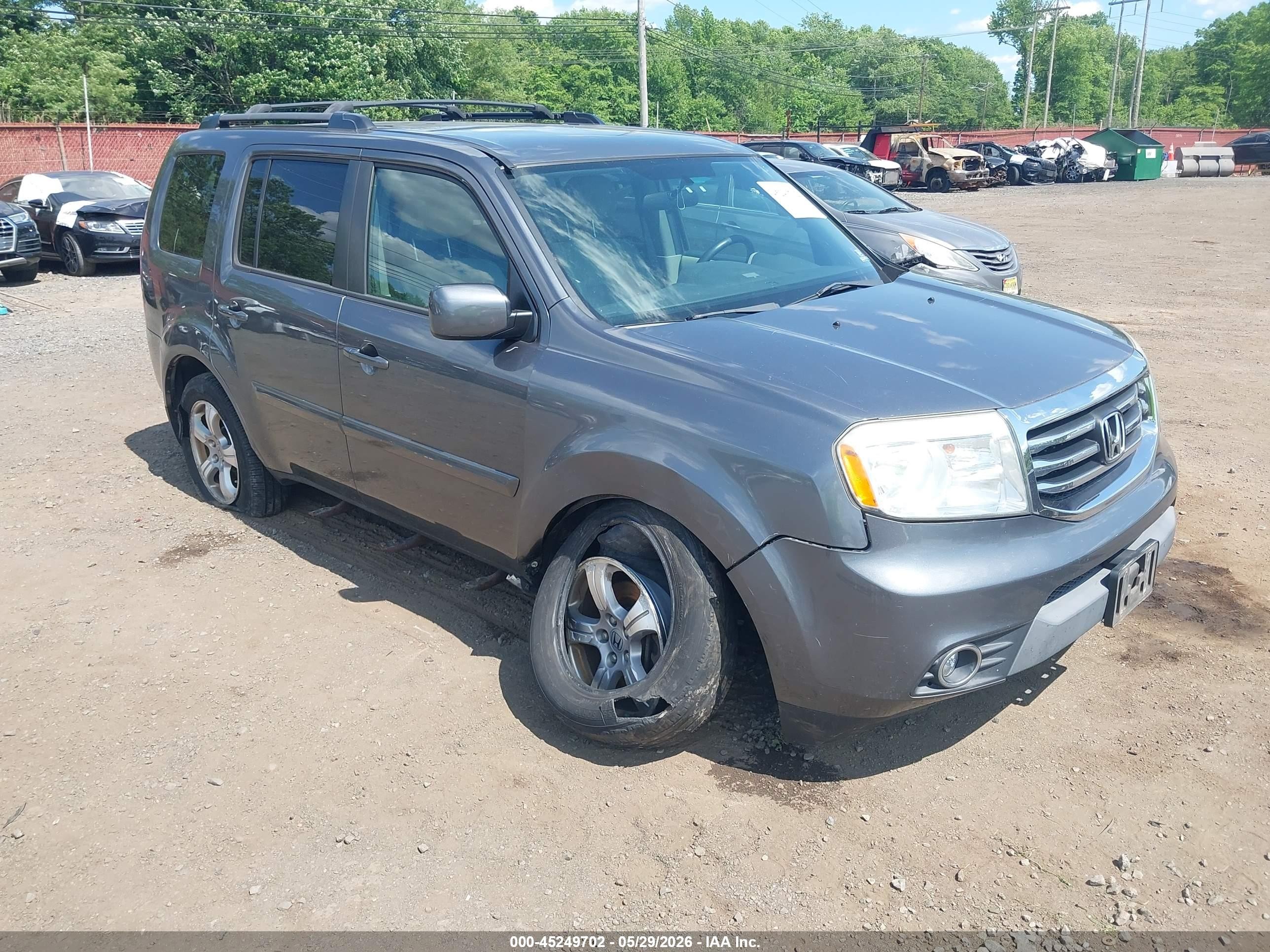 2013 Honda Pilot Ex Gray vin: 5FNYF4H48DB044609