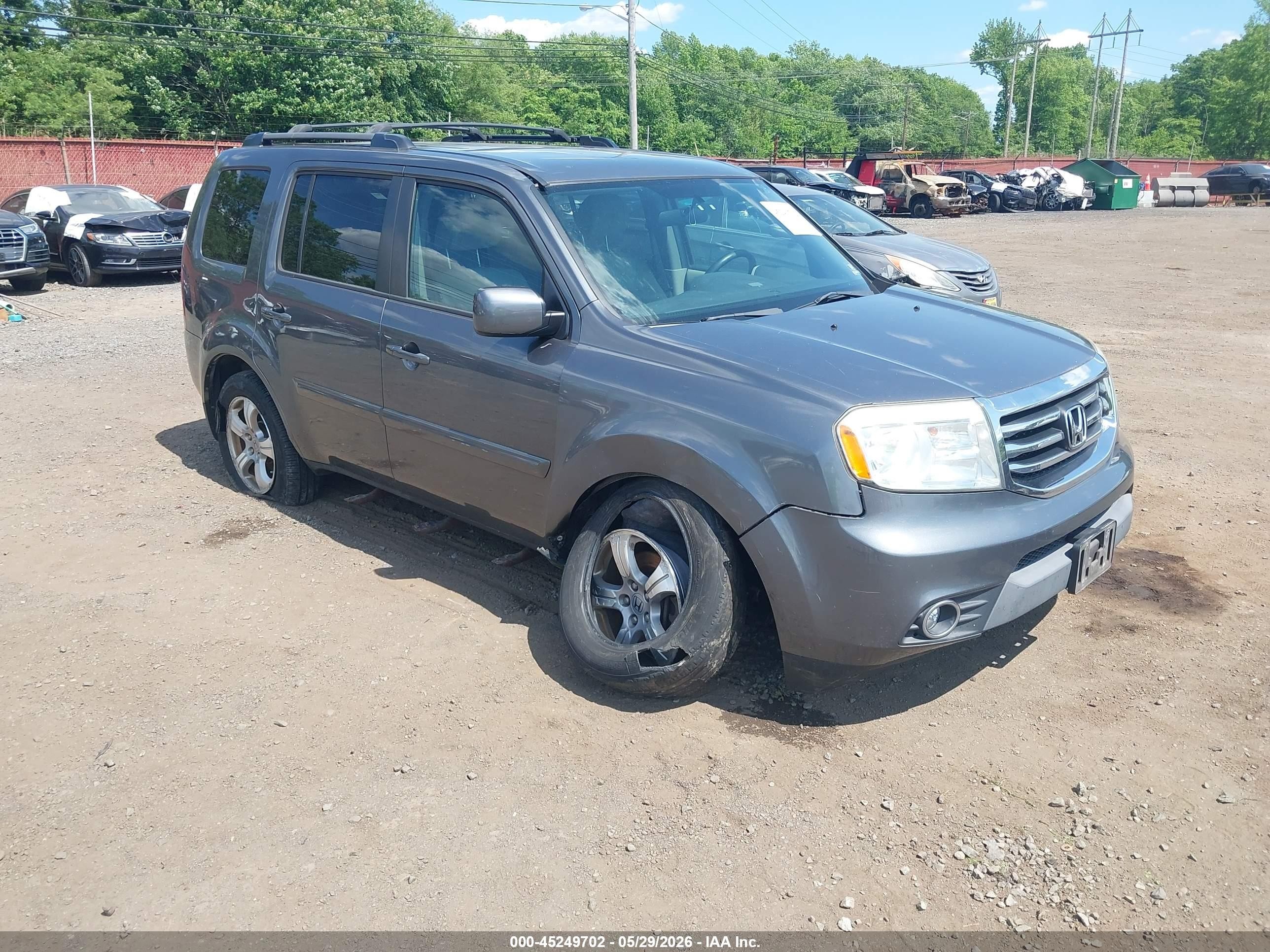 2013 Honda Pilot Ex Gray vin: 5FNYF4H48DB044609